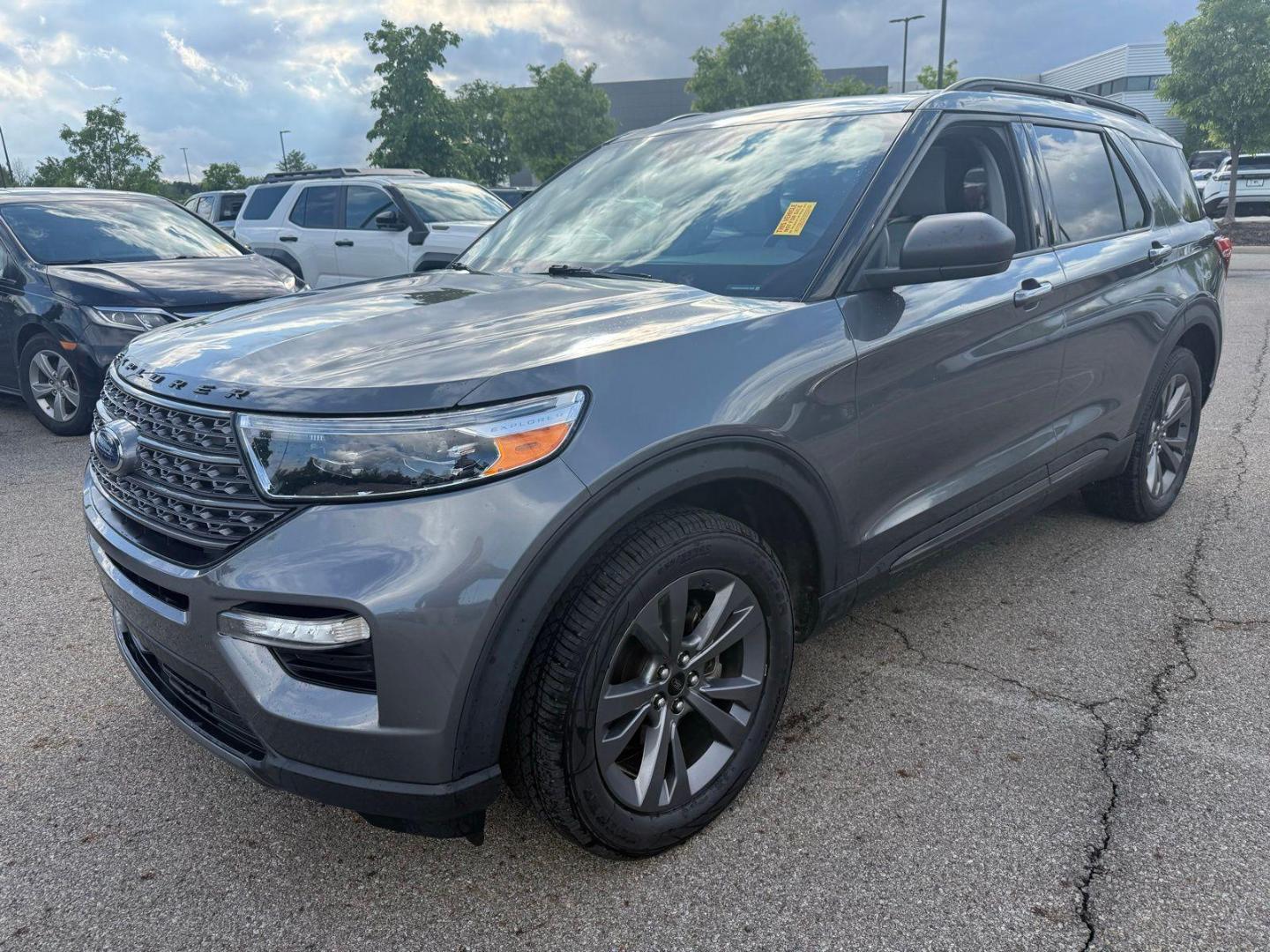 2021 Ford Explorer XLT 4WD's photo