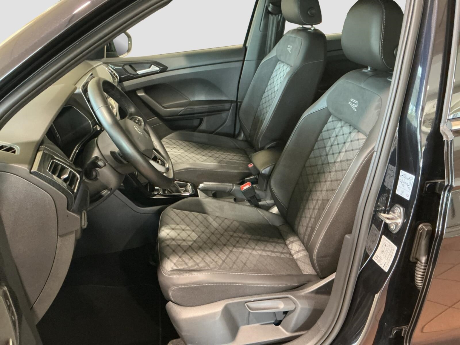Volkswagen T-Cross – Bild 10