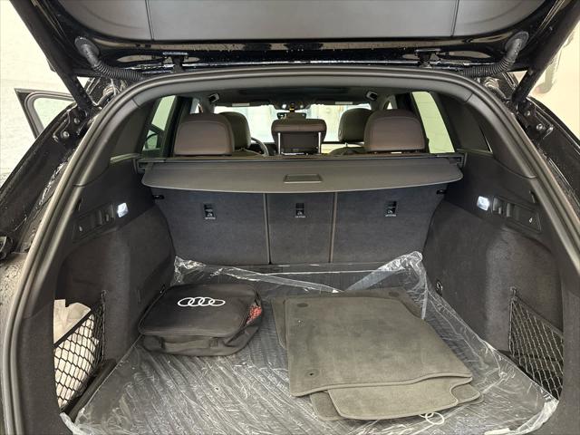 2025 AUDI Q6 - Image 12