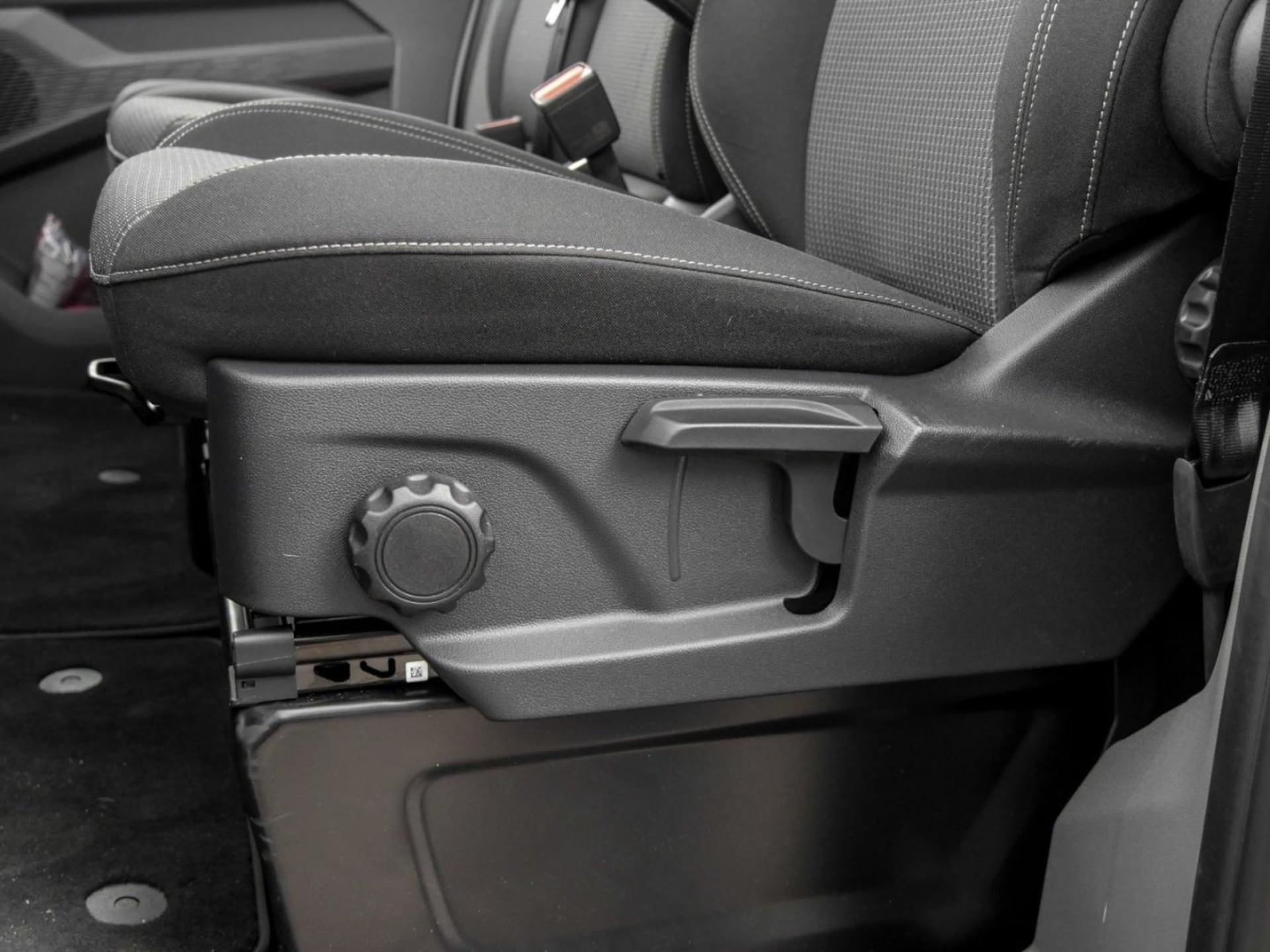 Volkswagen Transporter Kombi kurzer Radstand