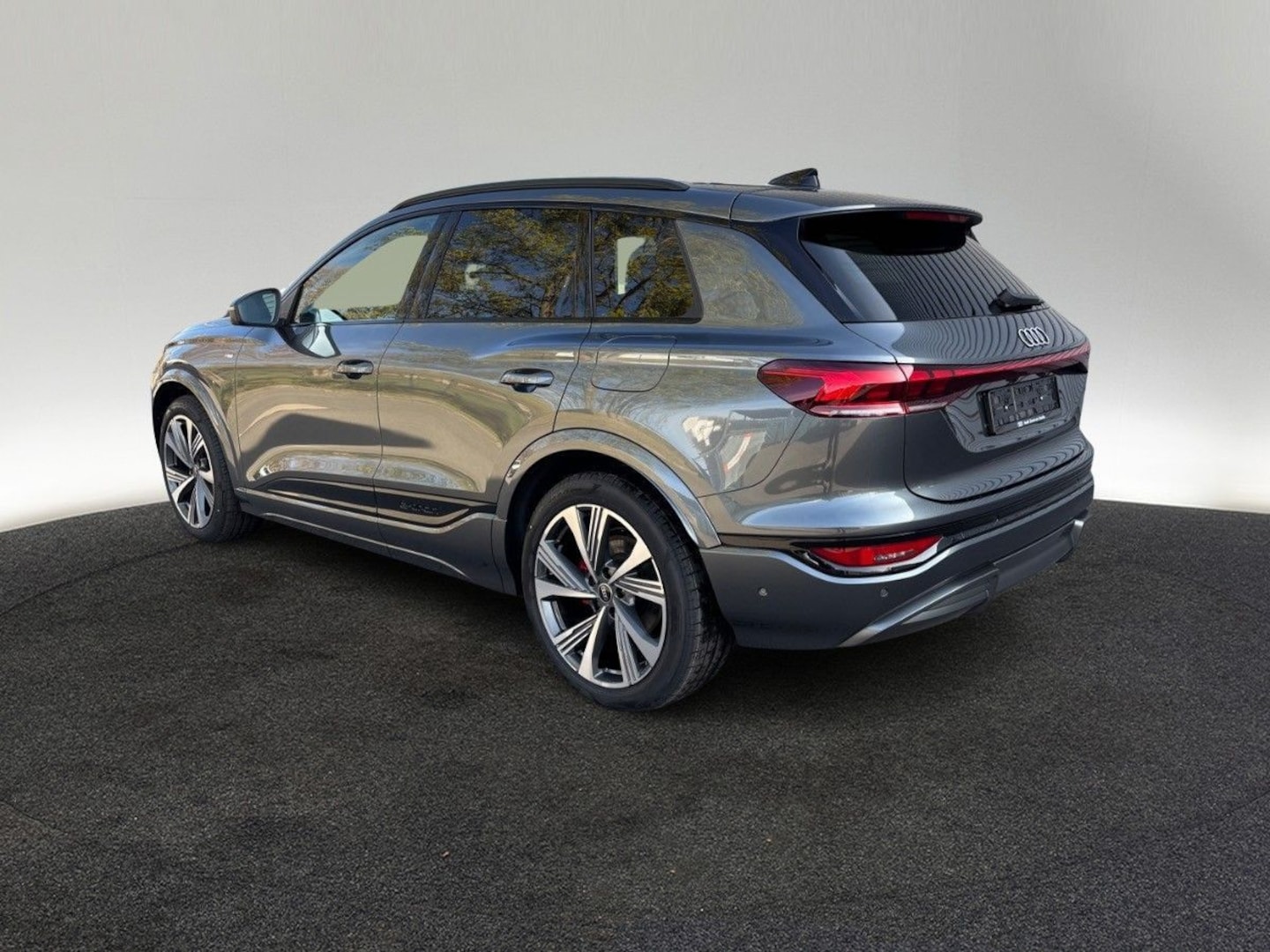 Bild über Audi Q6 SUV e-tron S line business e-tron performance 225 kW - für weitere Informationen kontaktieren Sie den Audi Partner