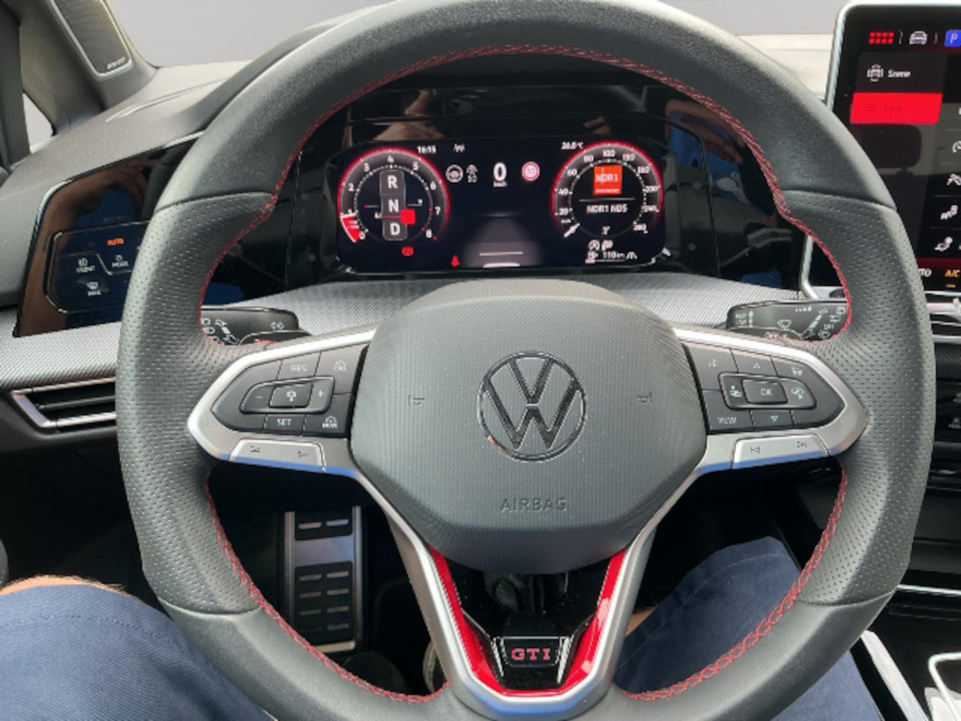 Volkswagen Golf GTI