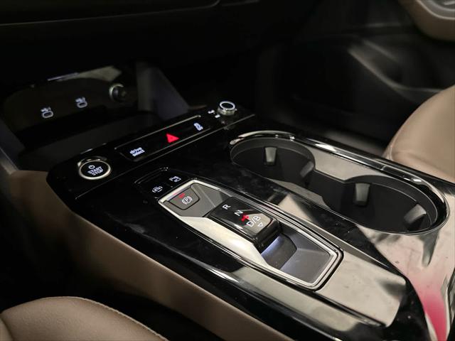 2025 AUDI Q6 - Image 13