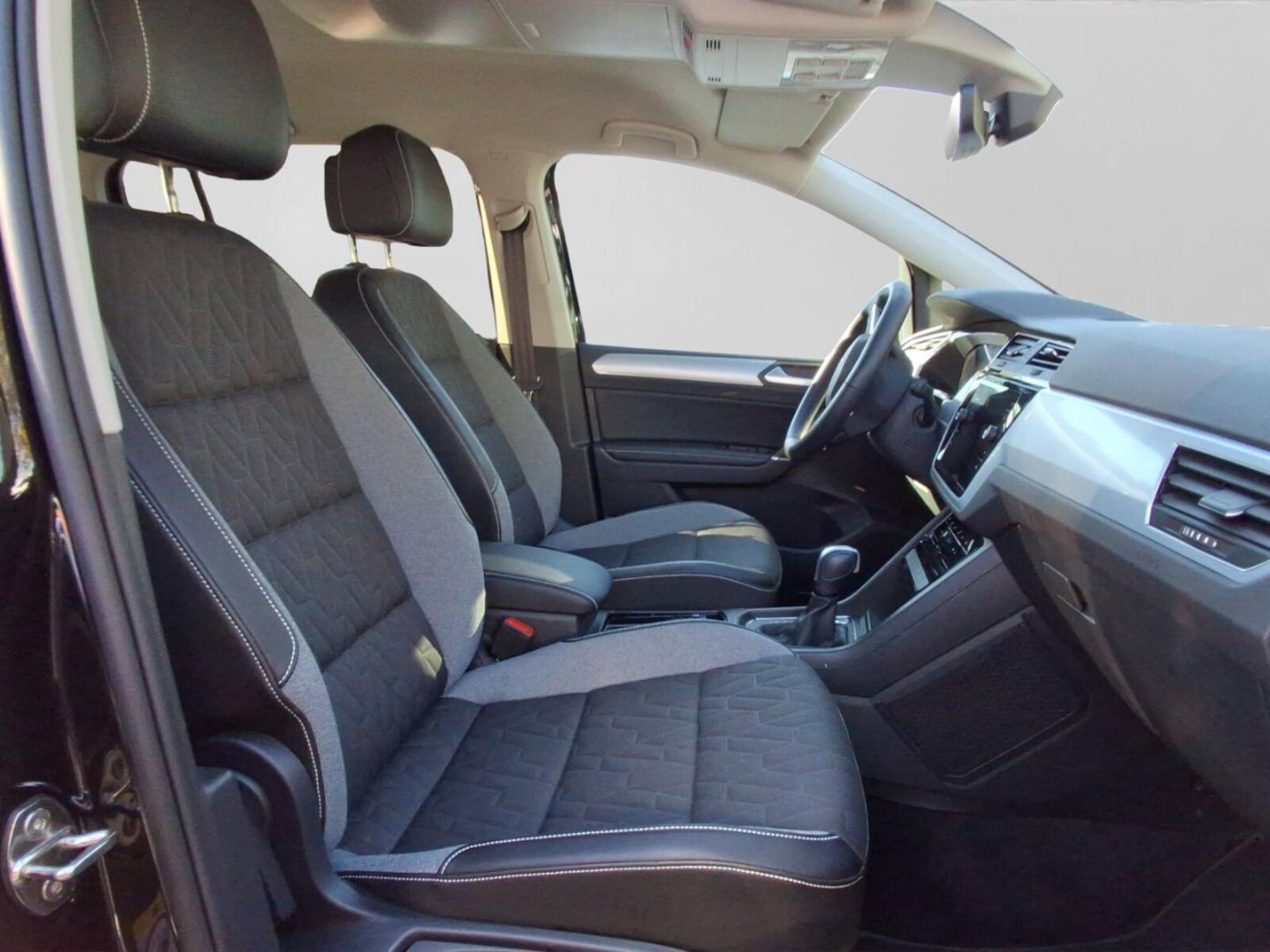 Volkswagen Touran – Bild 11