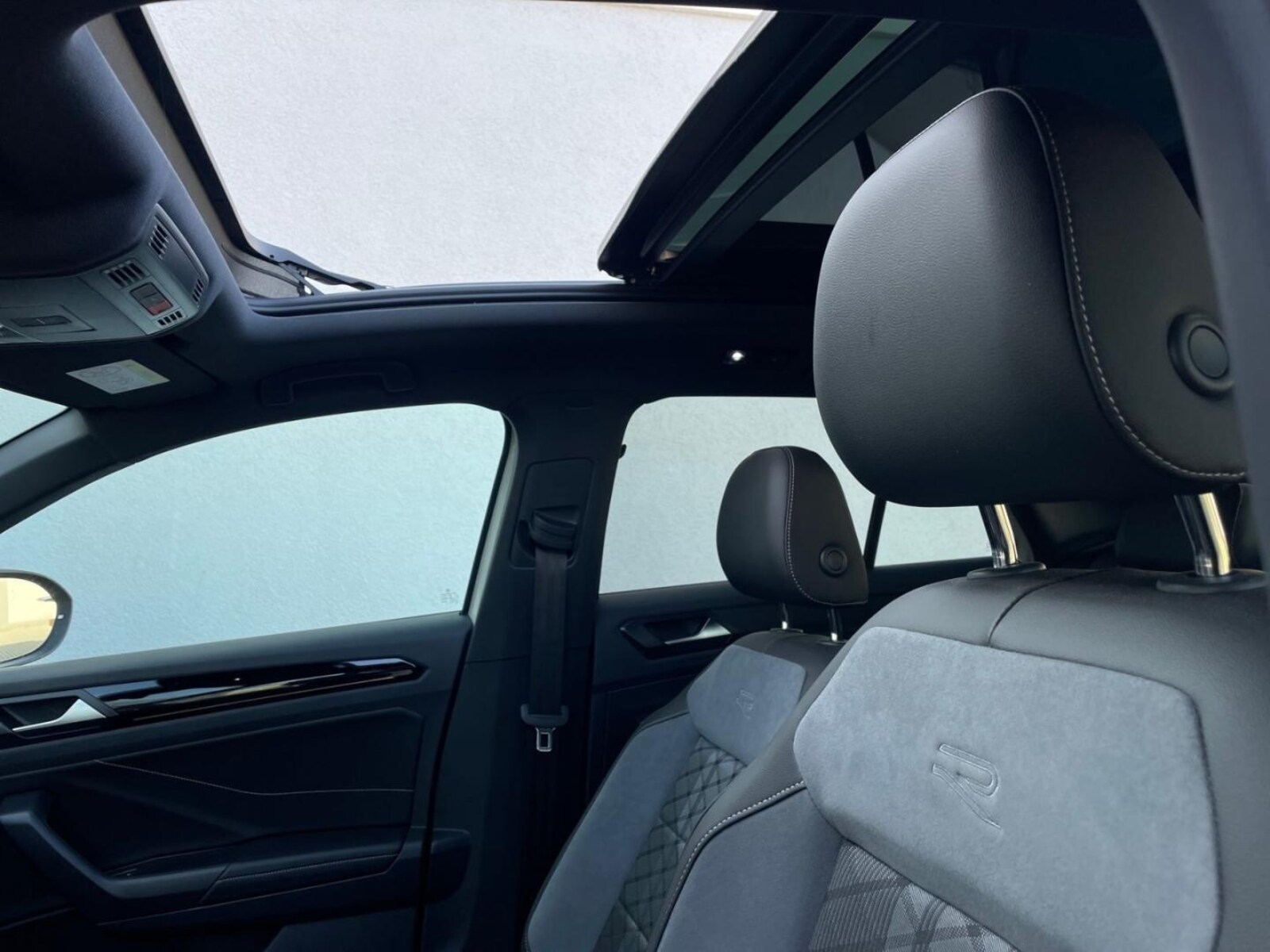 Volkswagen T-Roc – Bild 16