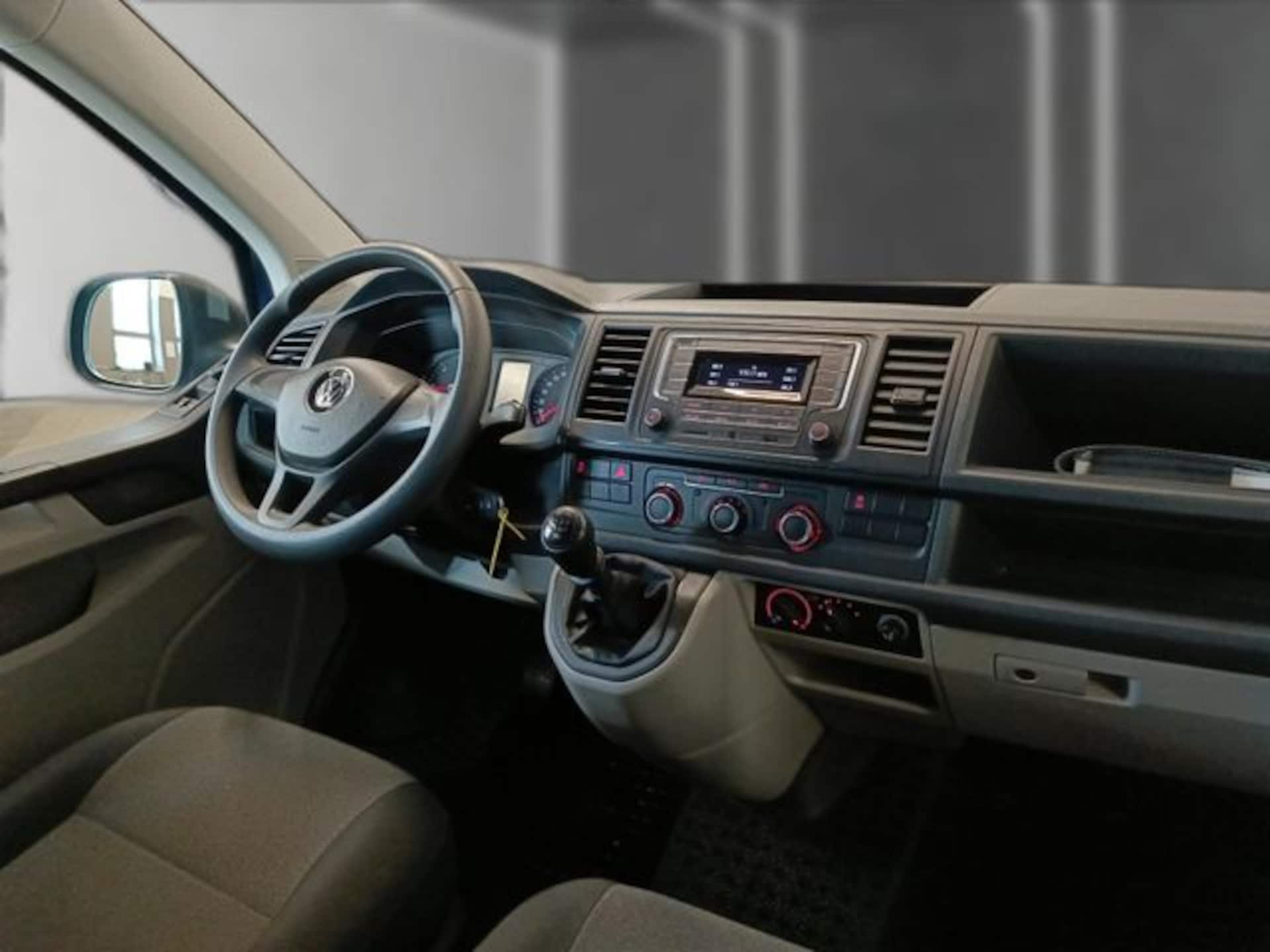 Volkswagen T6 Transporter Kombi langer Radstand