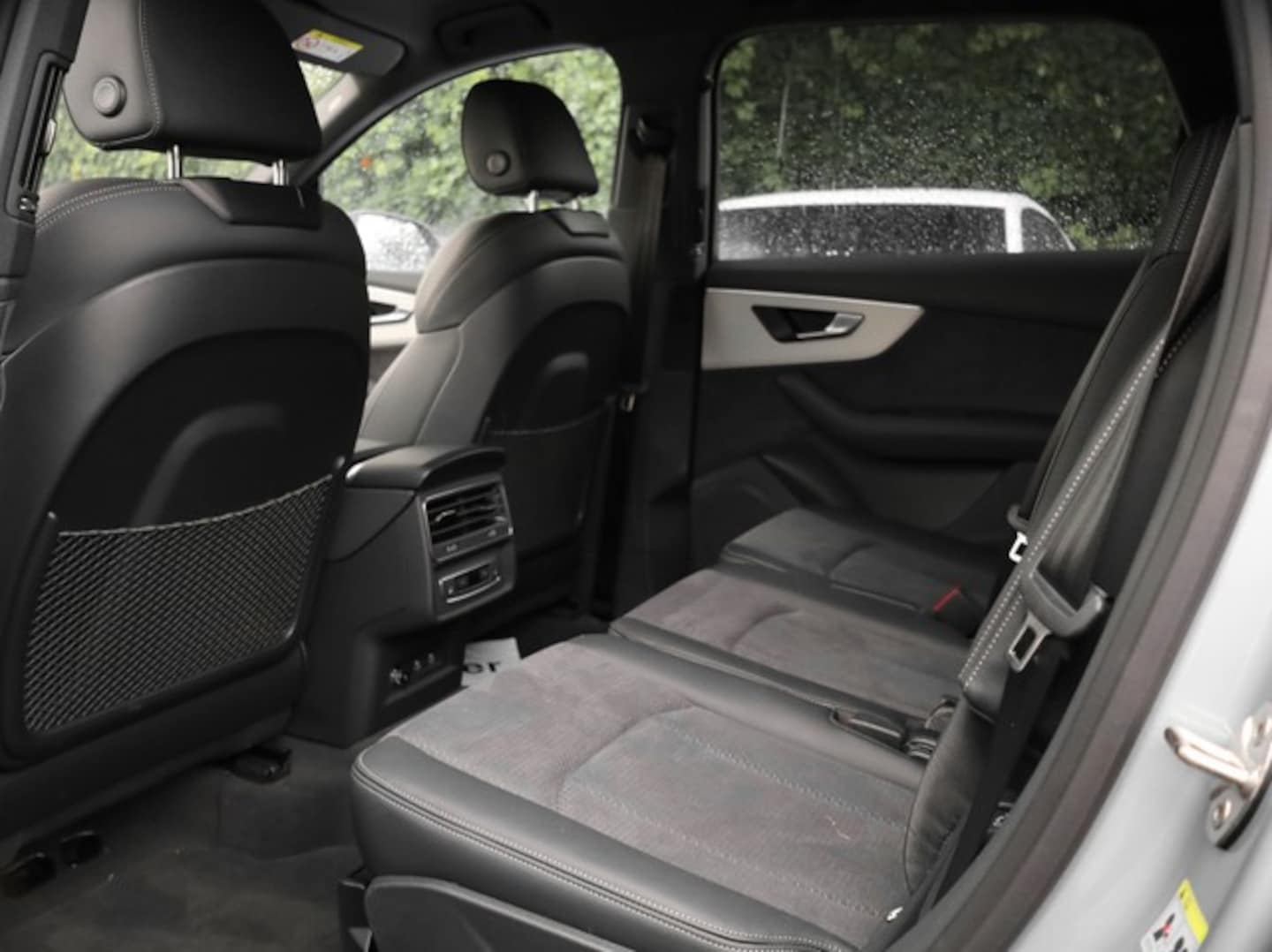 Bild über Audi Q7 SUV TFSI e S line business TFSI e quattro 290 kW tiptronic - für weitere Informationen kontaktieren Sie den Audi Partner