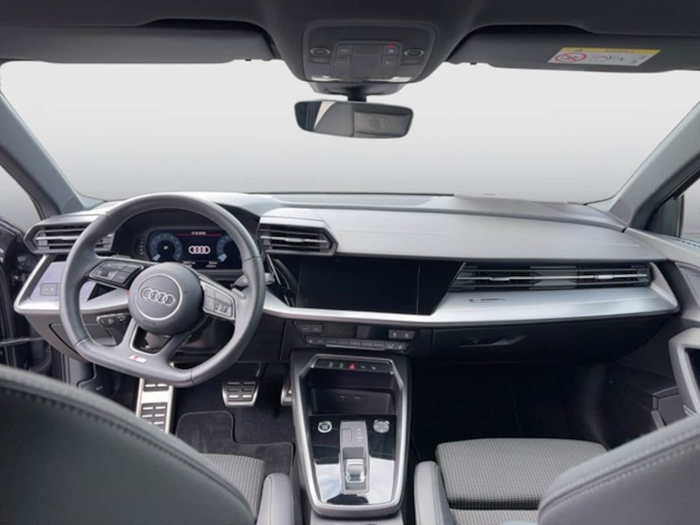 Bild über Audi A3 Sportback S line 30 TFSI S tronic - für weitere Informationen kontaktieren Sie den Audi Partner
