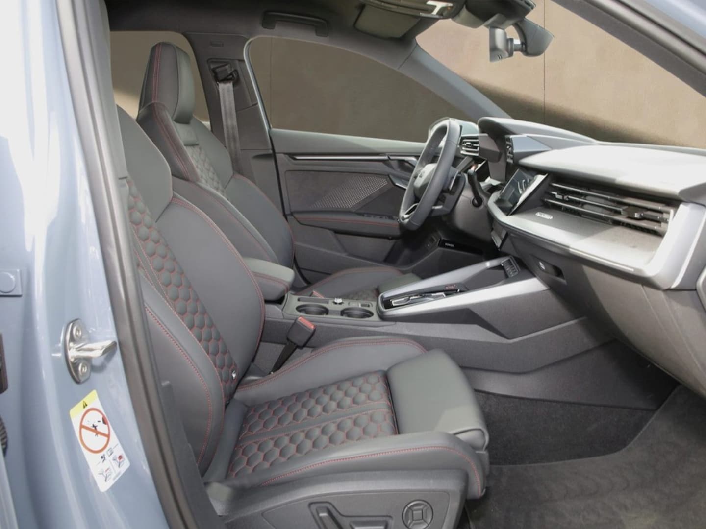 Bild über Audi RS 3 Sportback TFSI quattro 294 kW S tronic - für weitere Informationen kontaktieren Sie den Audi Partner