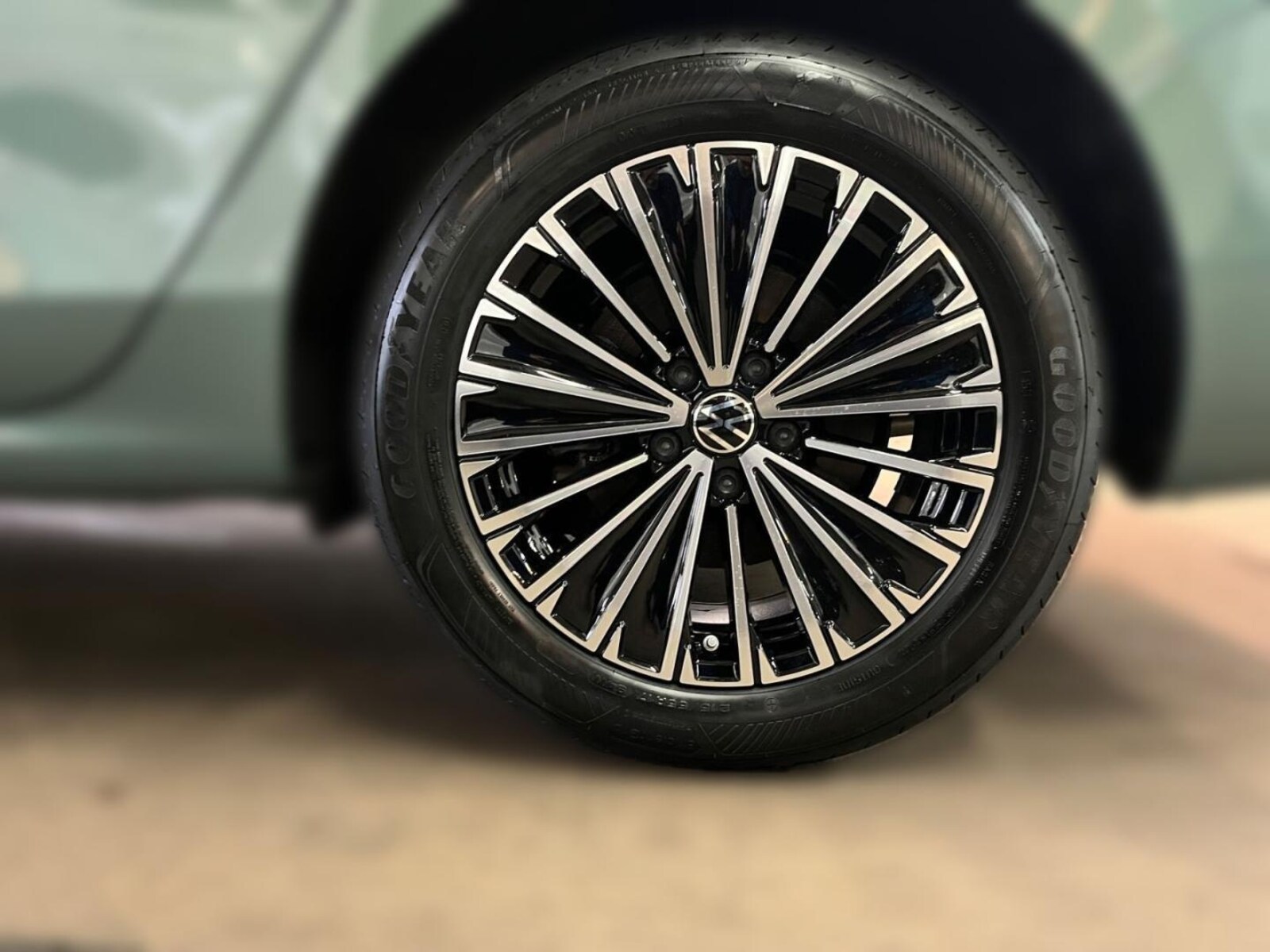 Volkswagen Passat – Bild 9