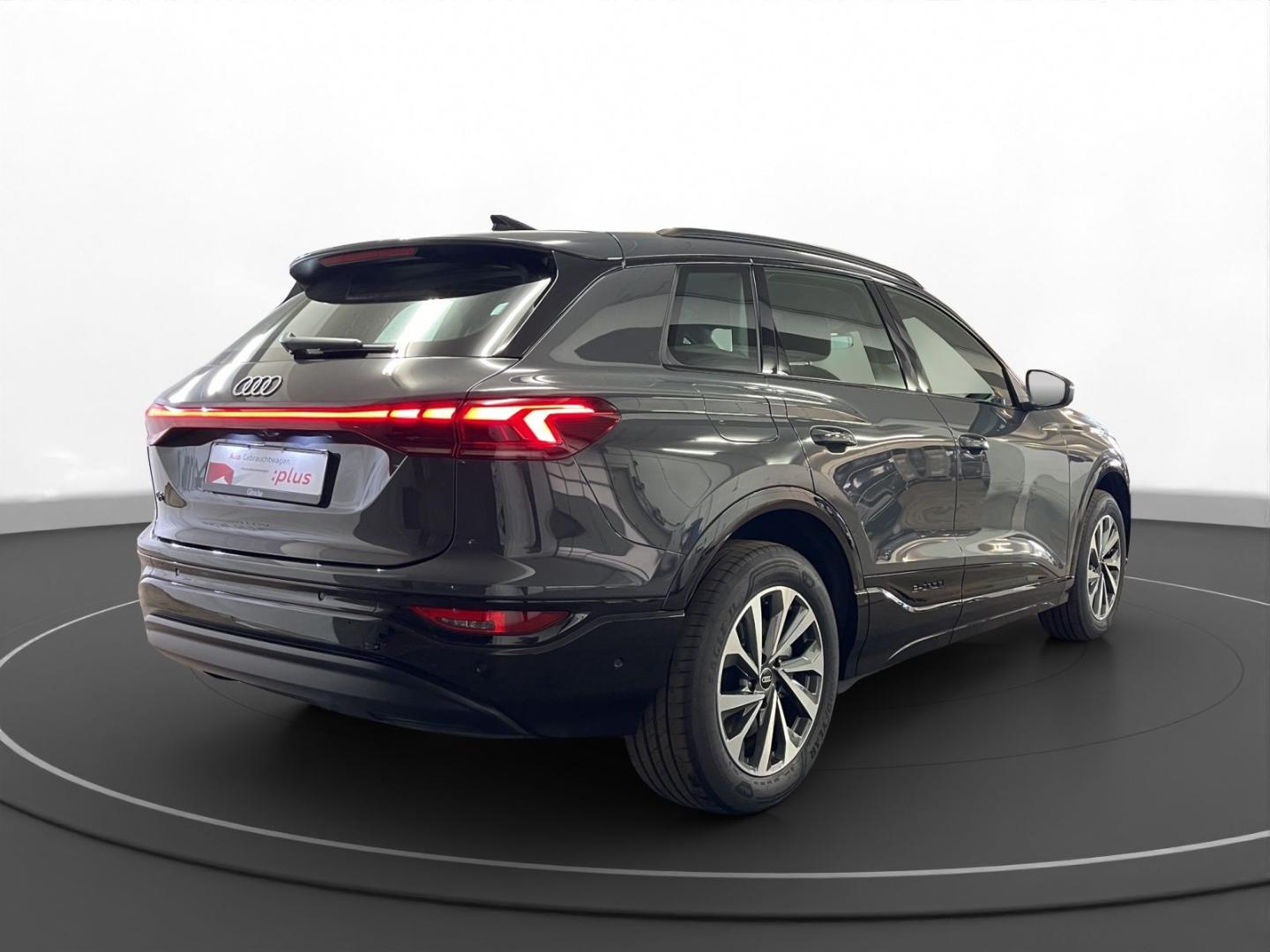 Image about Audi Q6 SUV e-tron e-tron quattro