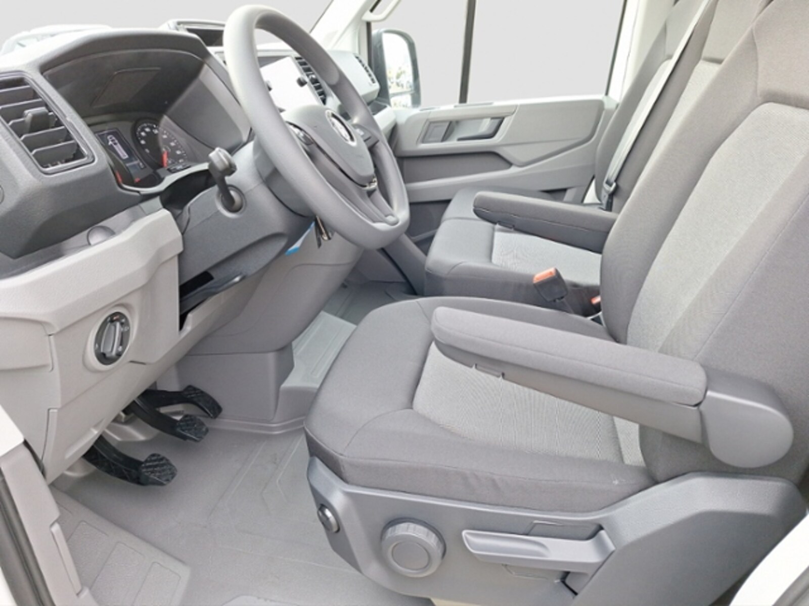 Volkswagen Crafter Kasten langer Radstand – Bild 10