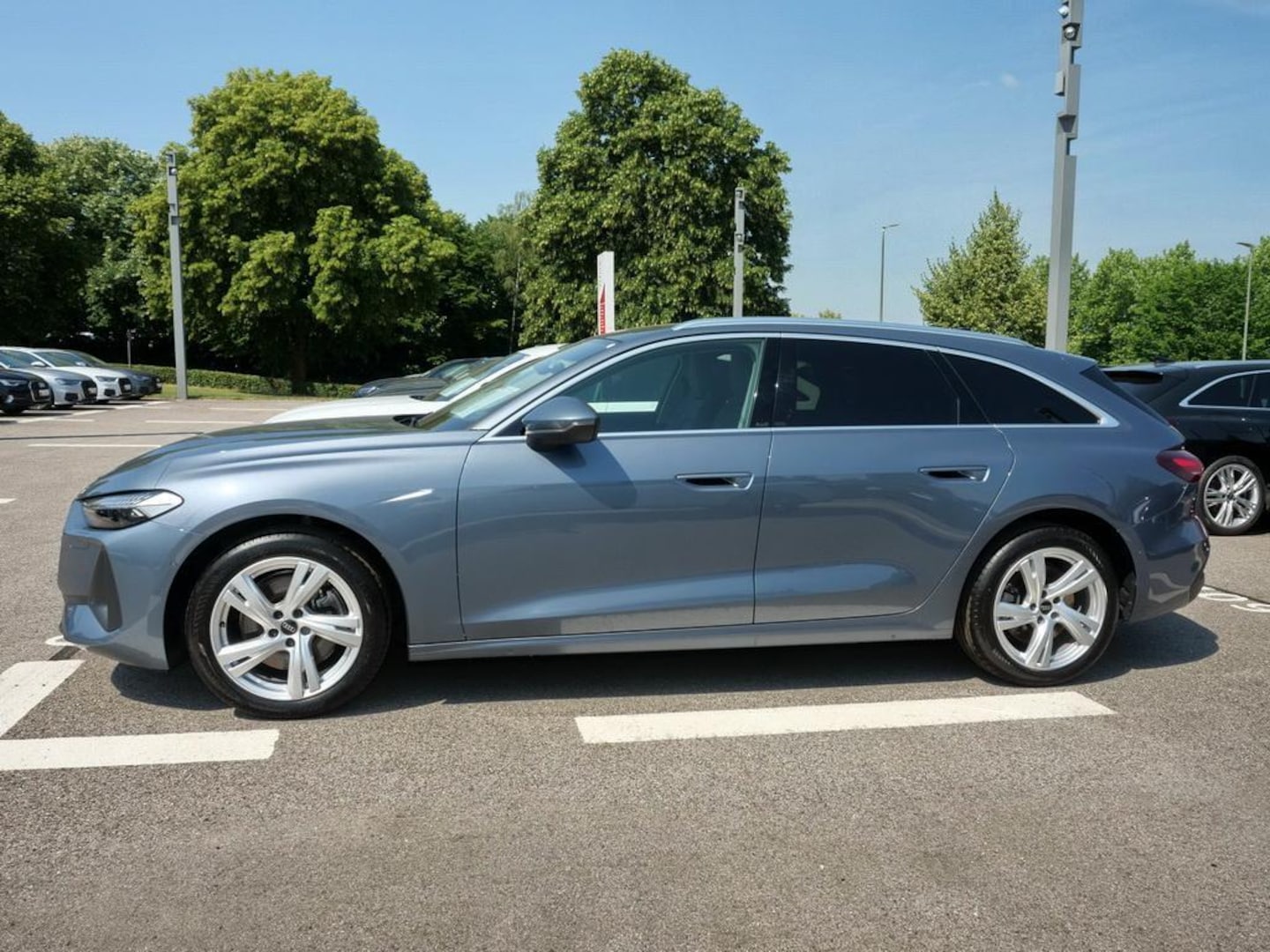 Bild über Audi A5 Avant TDI quattro 150 kW S tronic - für weitere Informationen kontaktieren Sie den Audi Partner