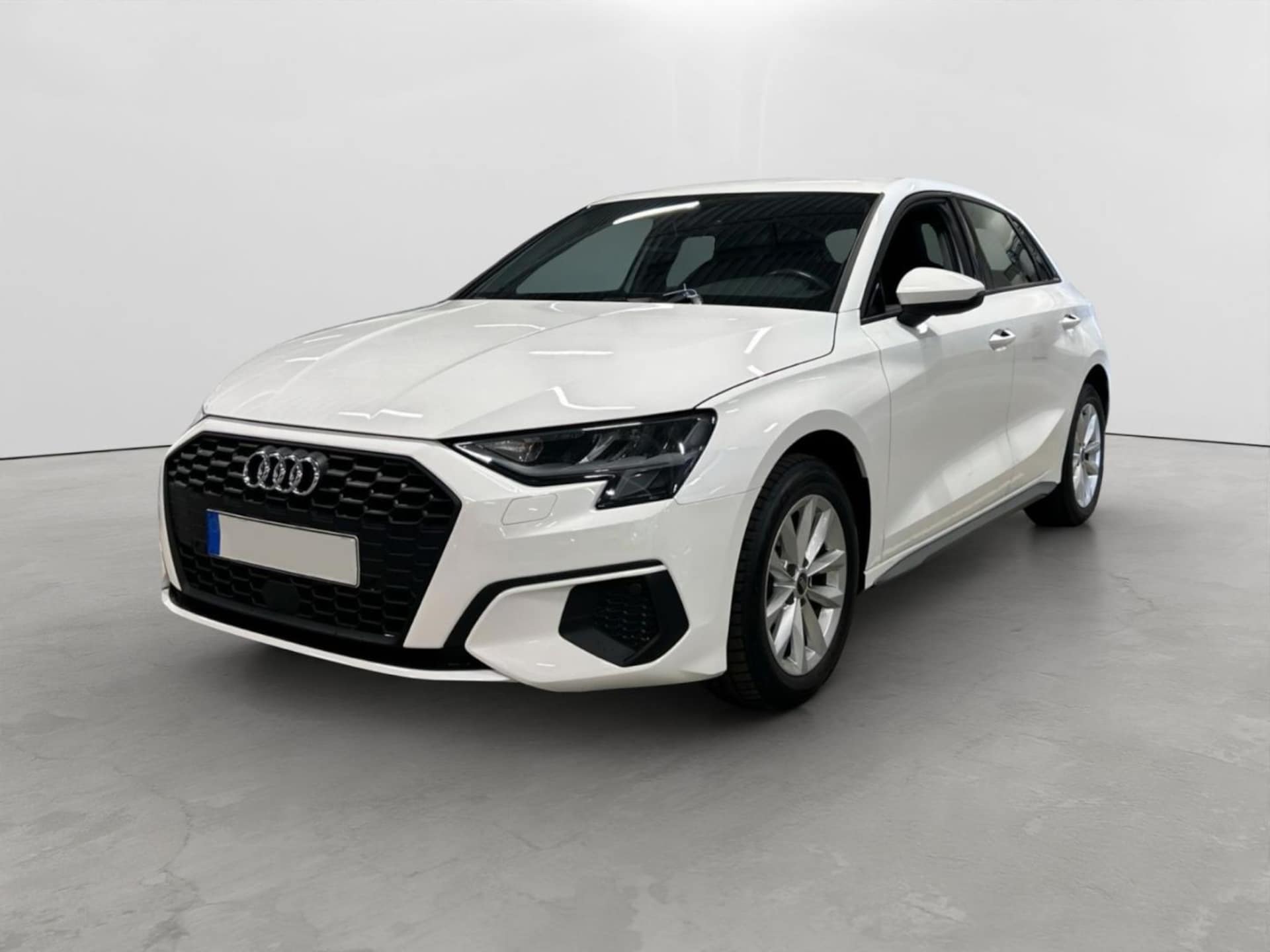 Audi A3 Sportback 2023 — 35 TFSI 110 kW (150 PS) Schaltgetriebe A3 Sportback 35TFSI KAM/LED/SITZHEIZUNG