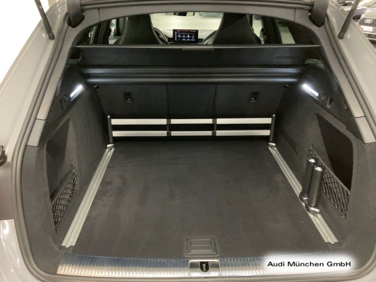 Image about Audi RS 4 Avant TFSI quattro tiptronic