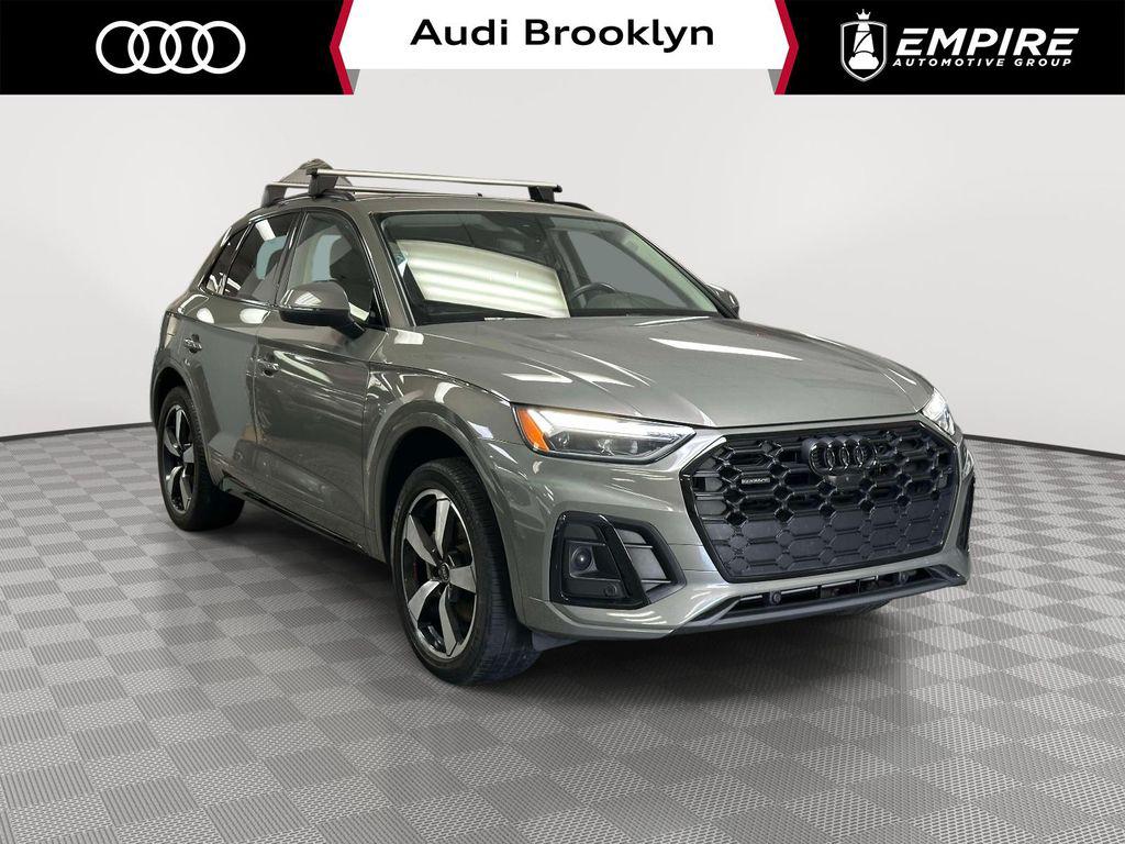 2023 Audi Q5 45 Premium Plus's photo