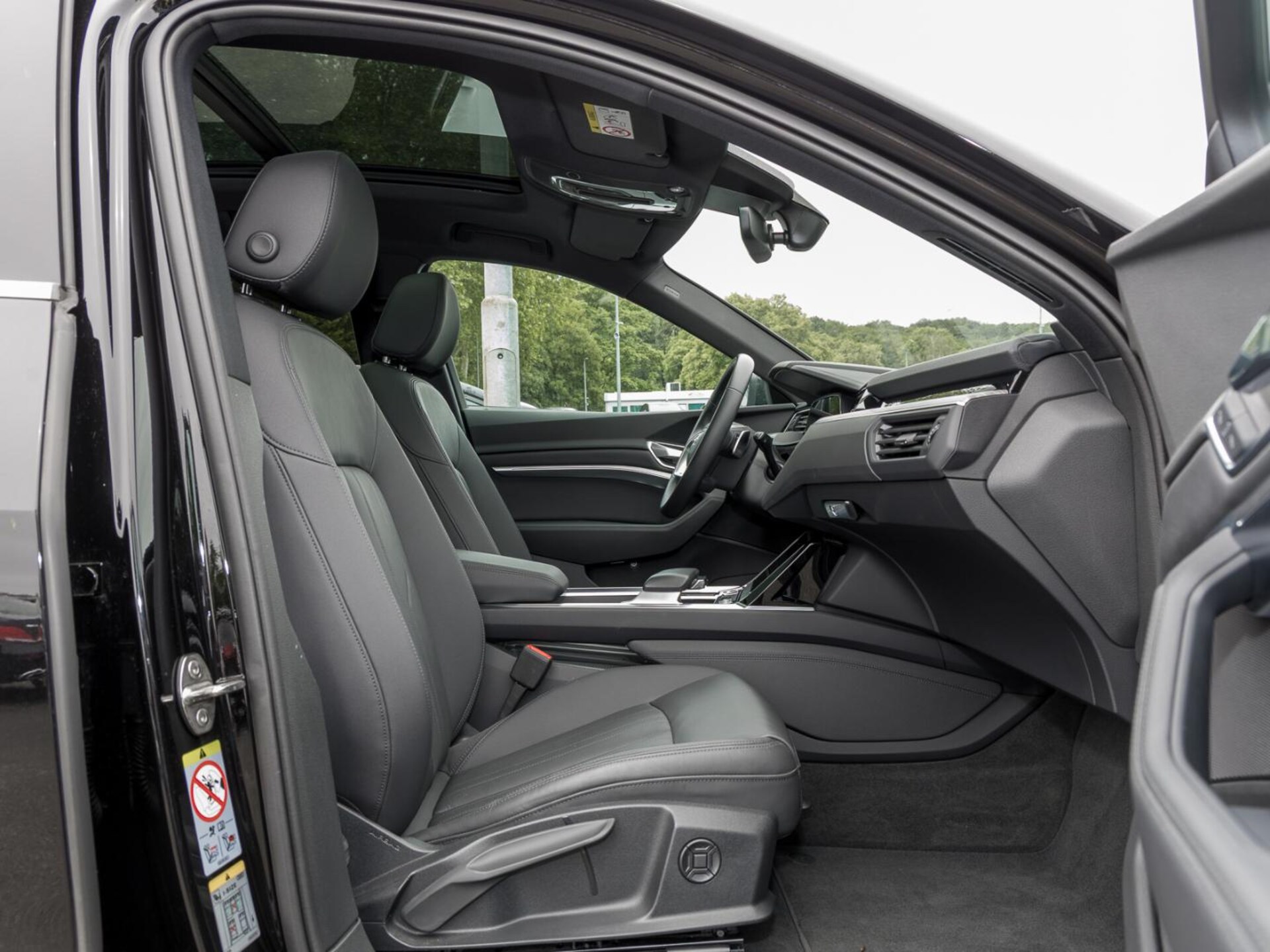 Audi e-tron advanced