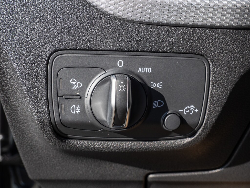 Image about Audi Q2 S line 35 TFSI S tronic