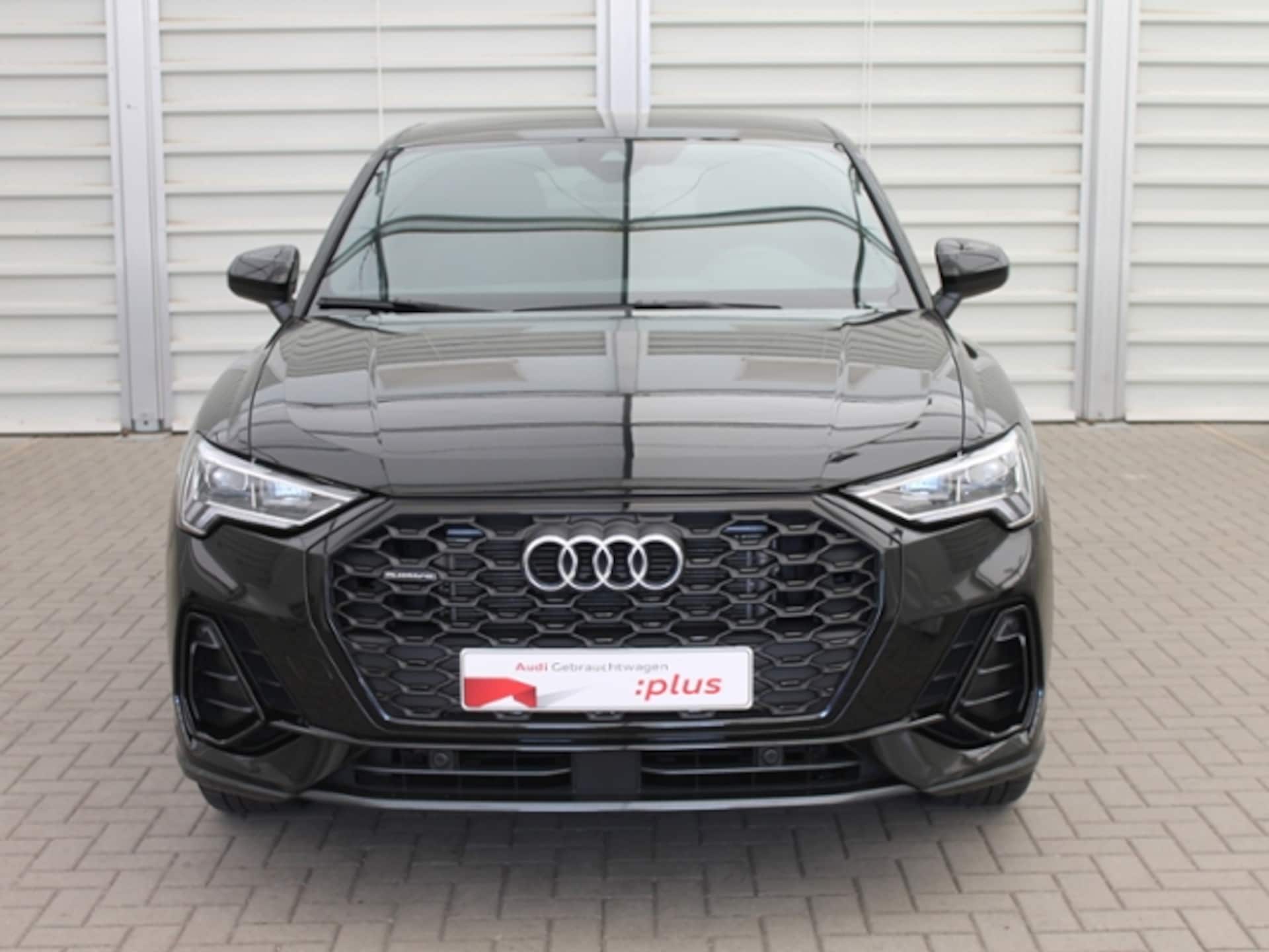 Audi Q3 Sportback S line