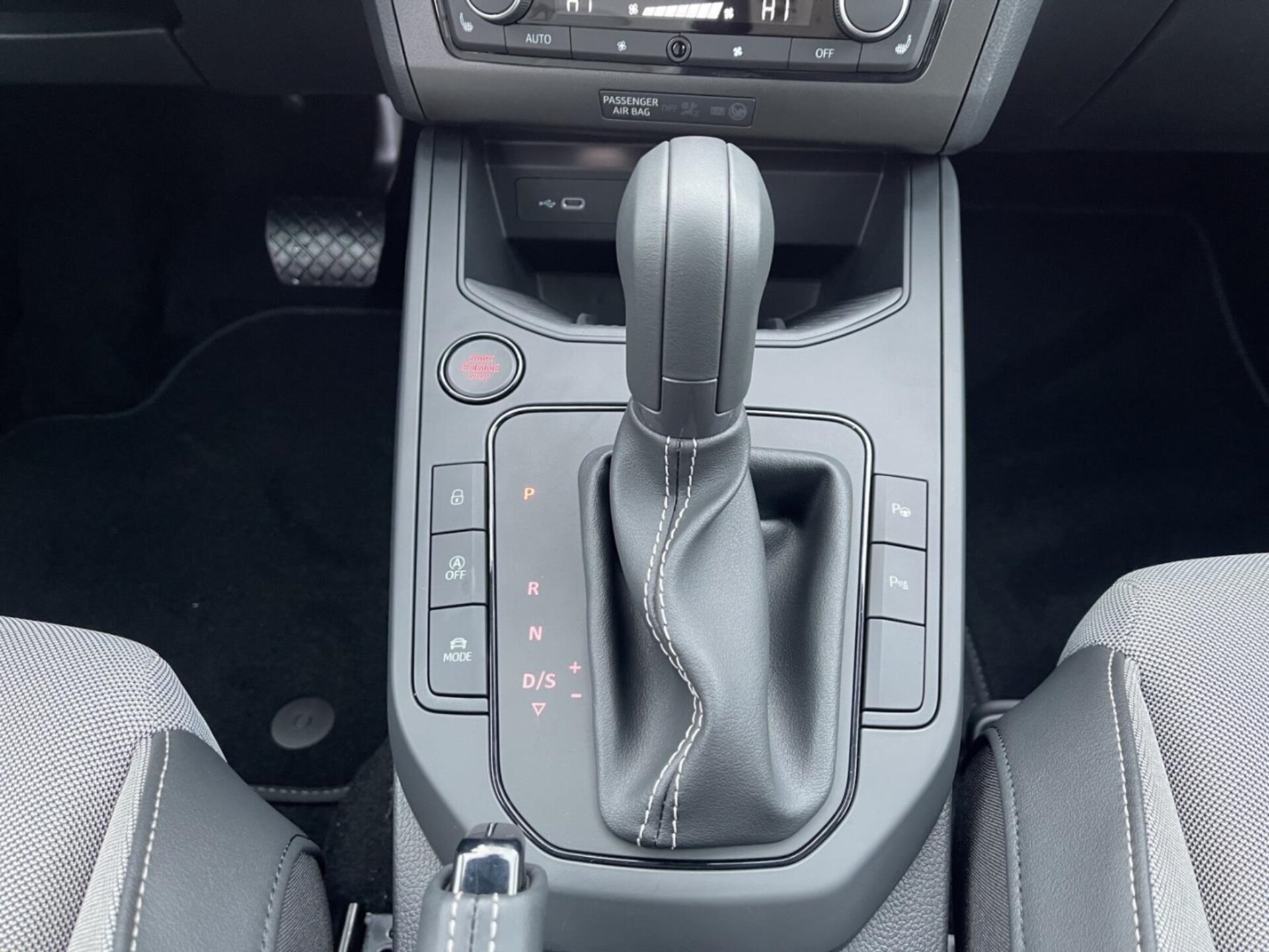 SEAT Arona FR