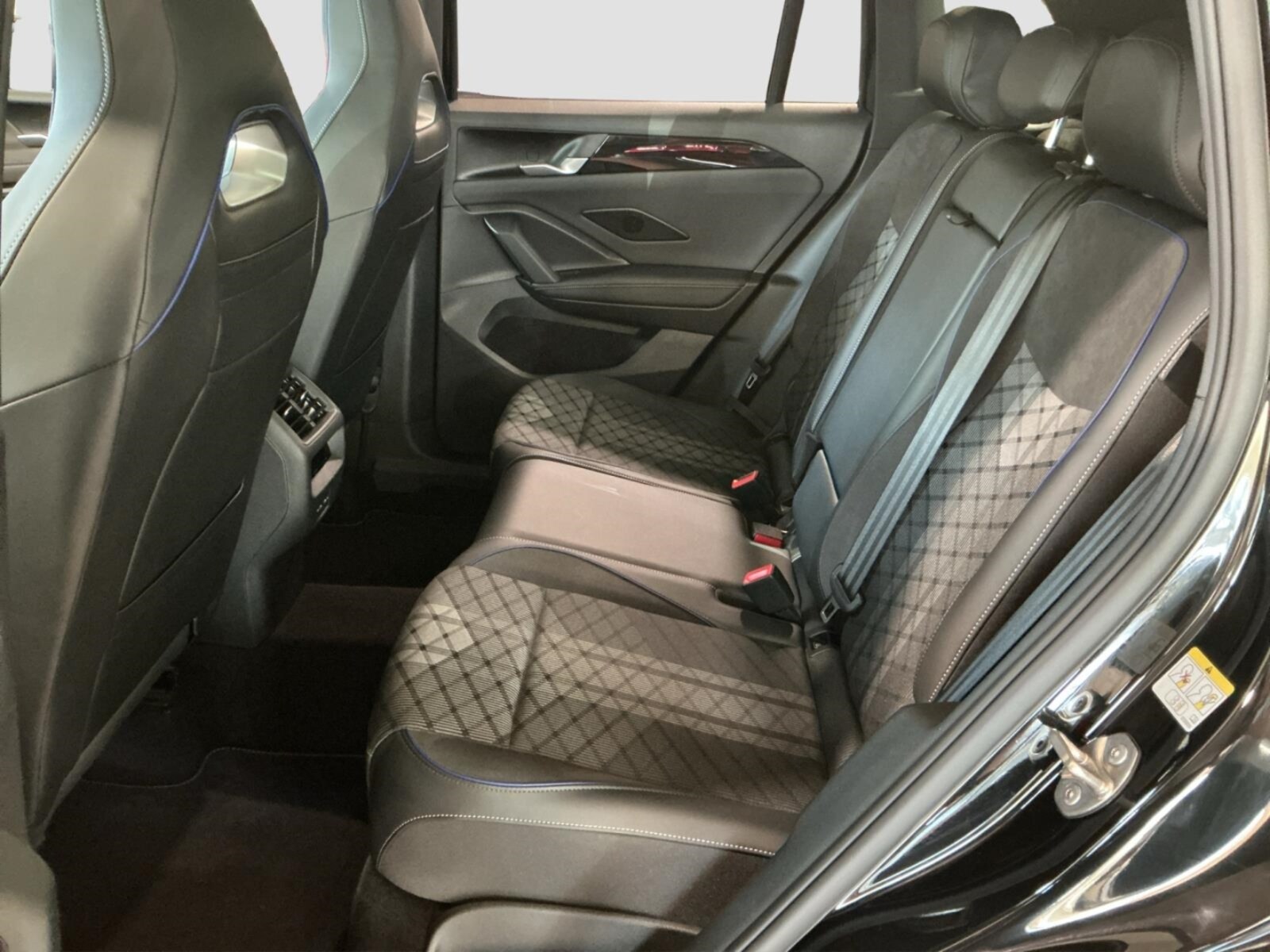Volkswagen Tiguan – Bild 11