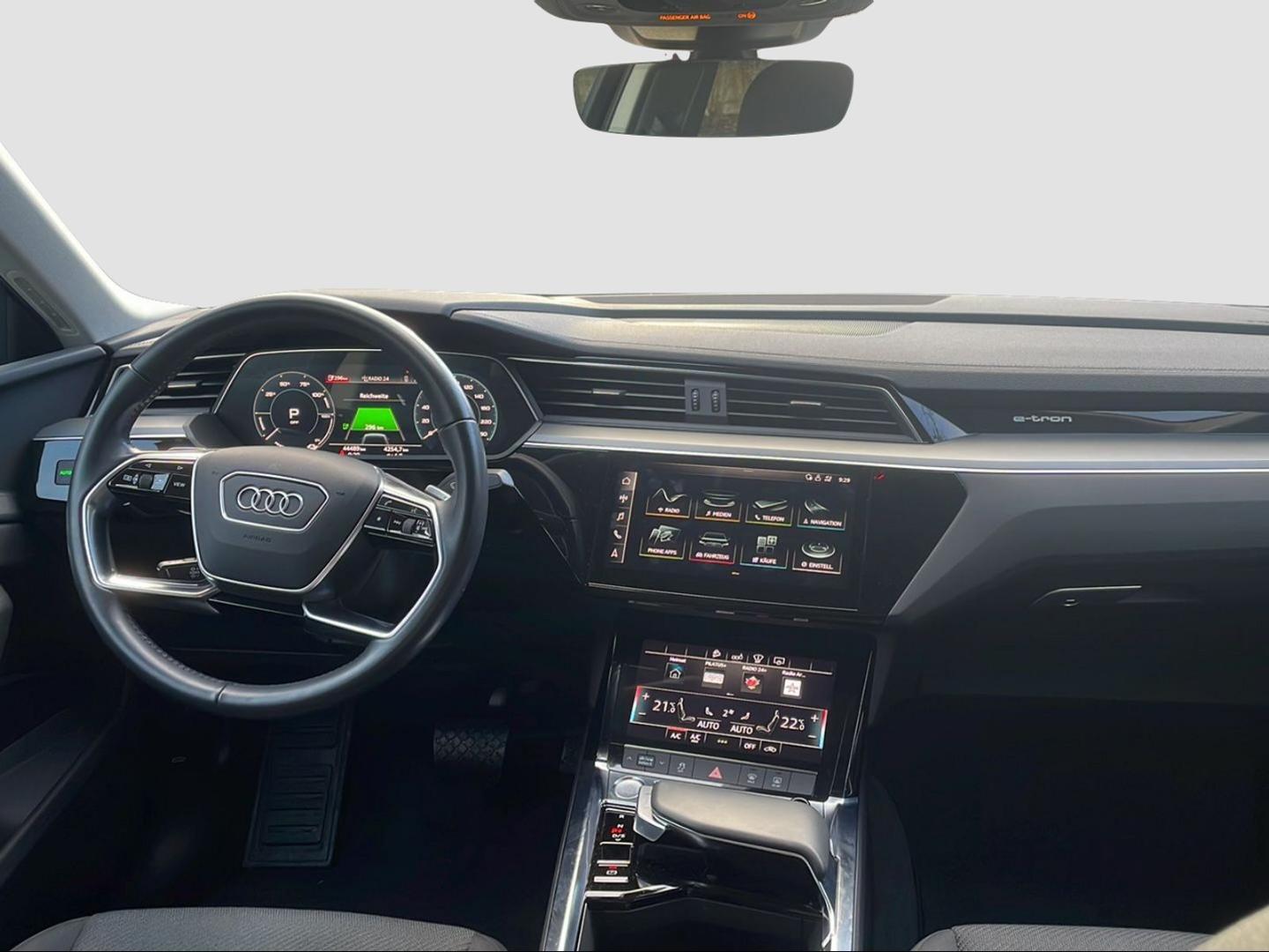 Image about Audi e-tron Sportback advanced 55 quattro 300,00 kW