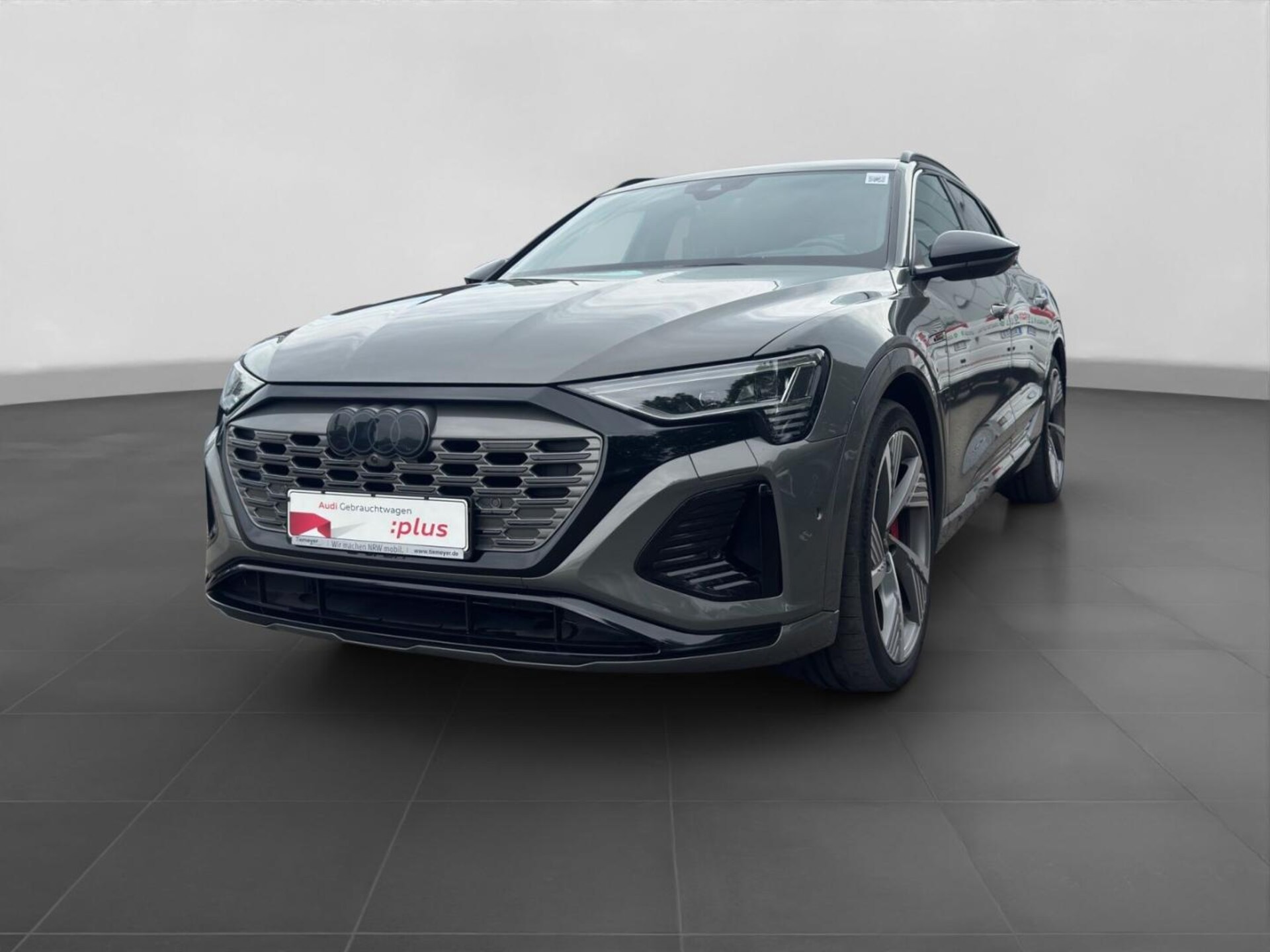 Audi Q8 e-tron S line