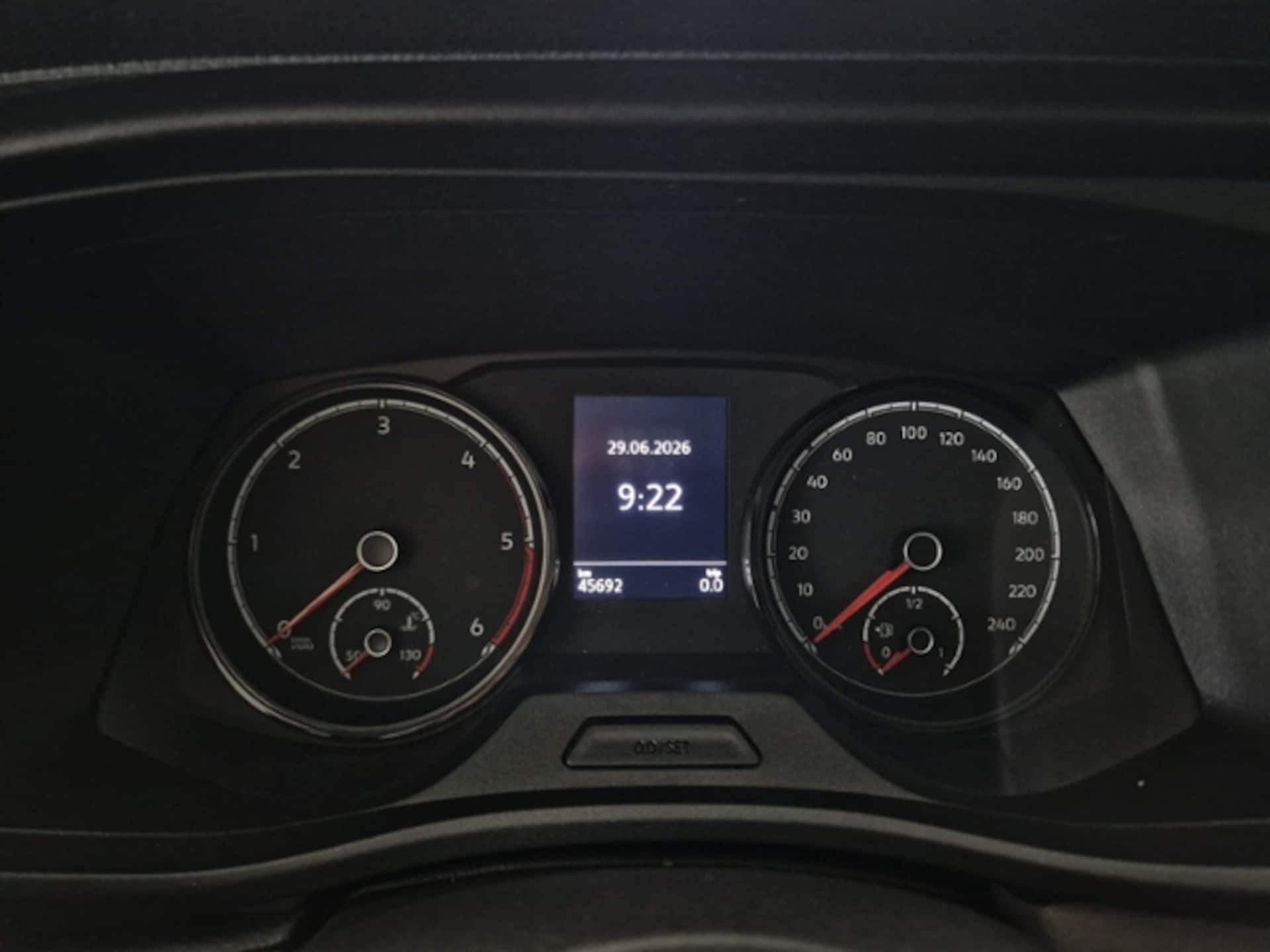 Volkswagen T6.1 Transporter Kombi langer Radstand