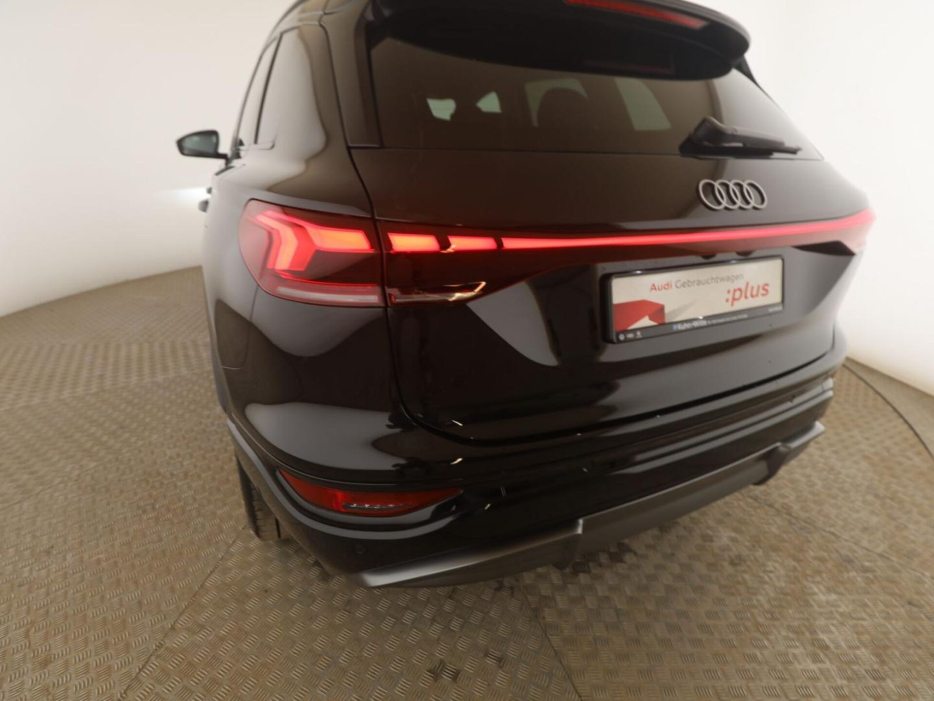 Audi Q6 SUV e-tron
