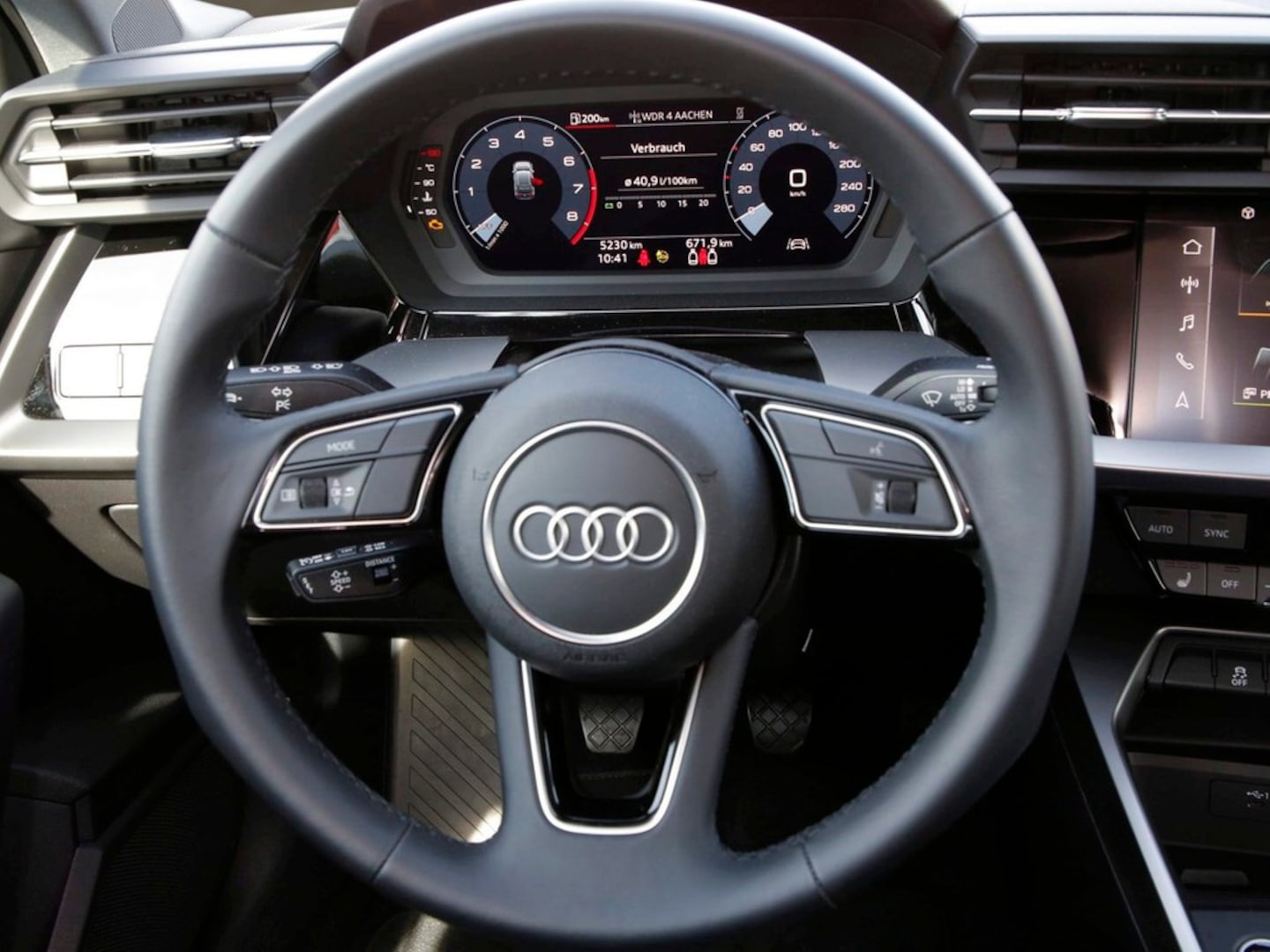 Bild über Audi A3 Sportback 35 TFSI Schaltgetriebe - für weitere Informationen kontaktieren Sie den Audi Partner