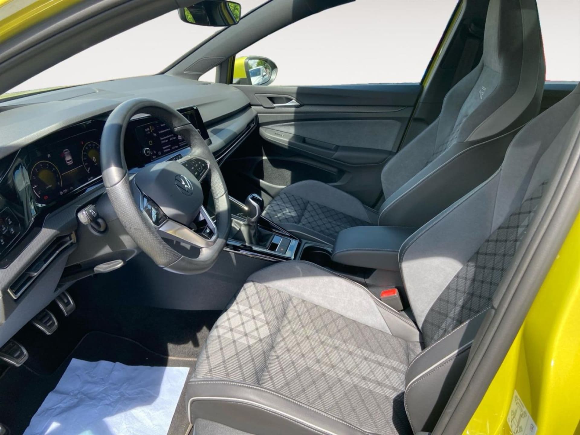 Volkswagen Golf R-Line