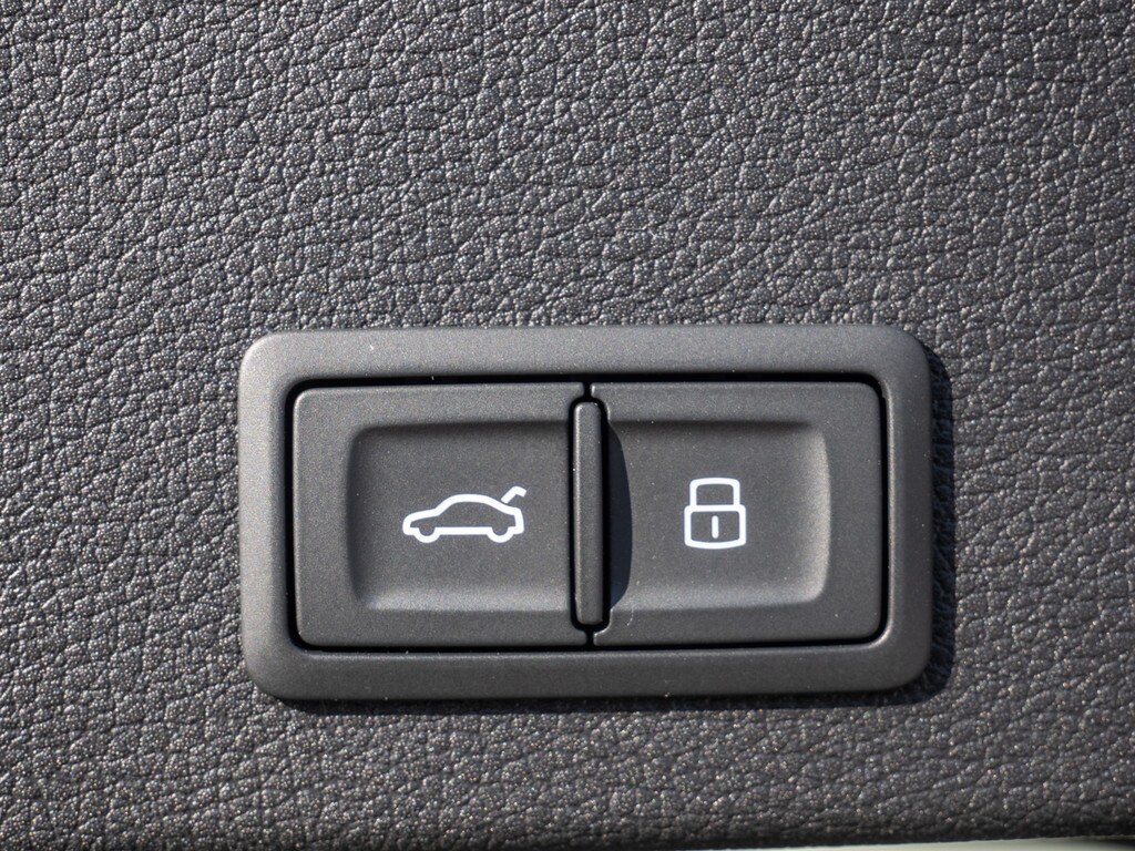 Image about Audi Q2 S line 35 TFSI S tronic