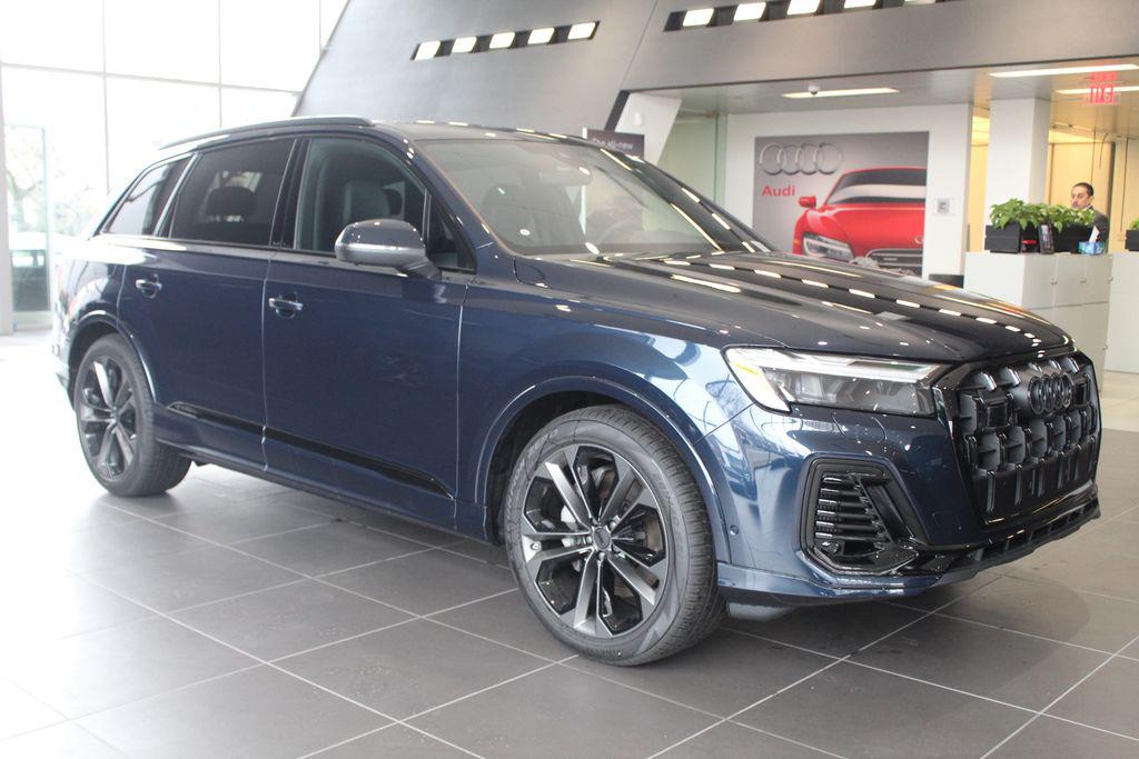 2026 Audi Q7 55 Premium Plus quattro Tiptronic's photo