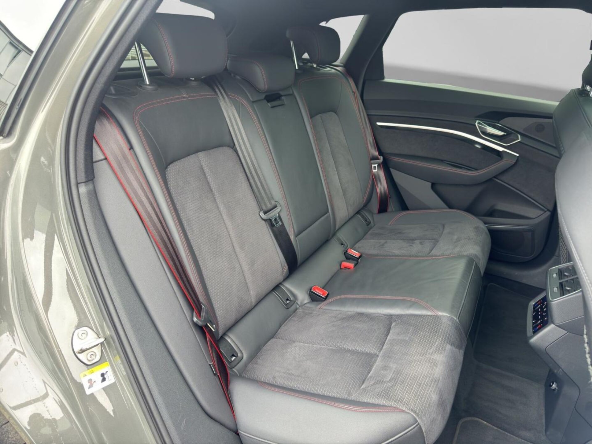 Audi Q8 e-tron S line