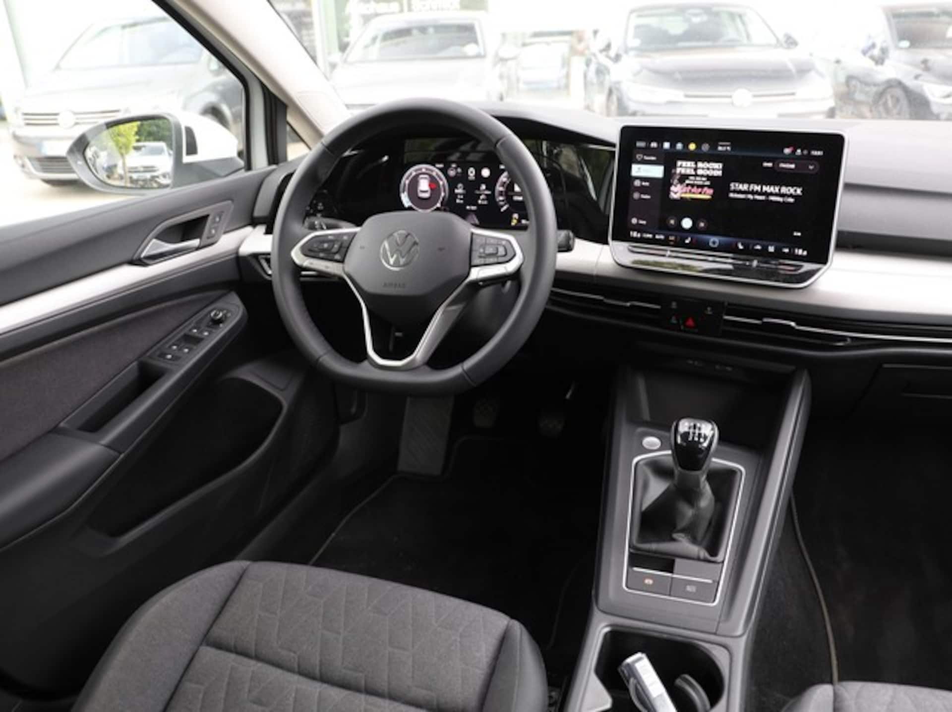 Volkswagen Golf Life