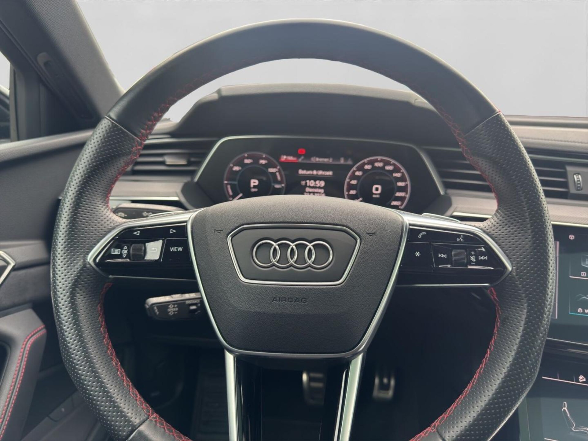 Audi Q8 e-tron S line