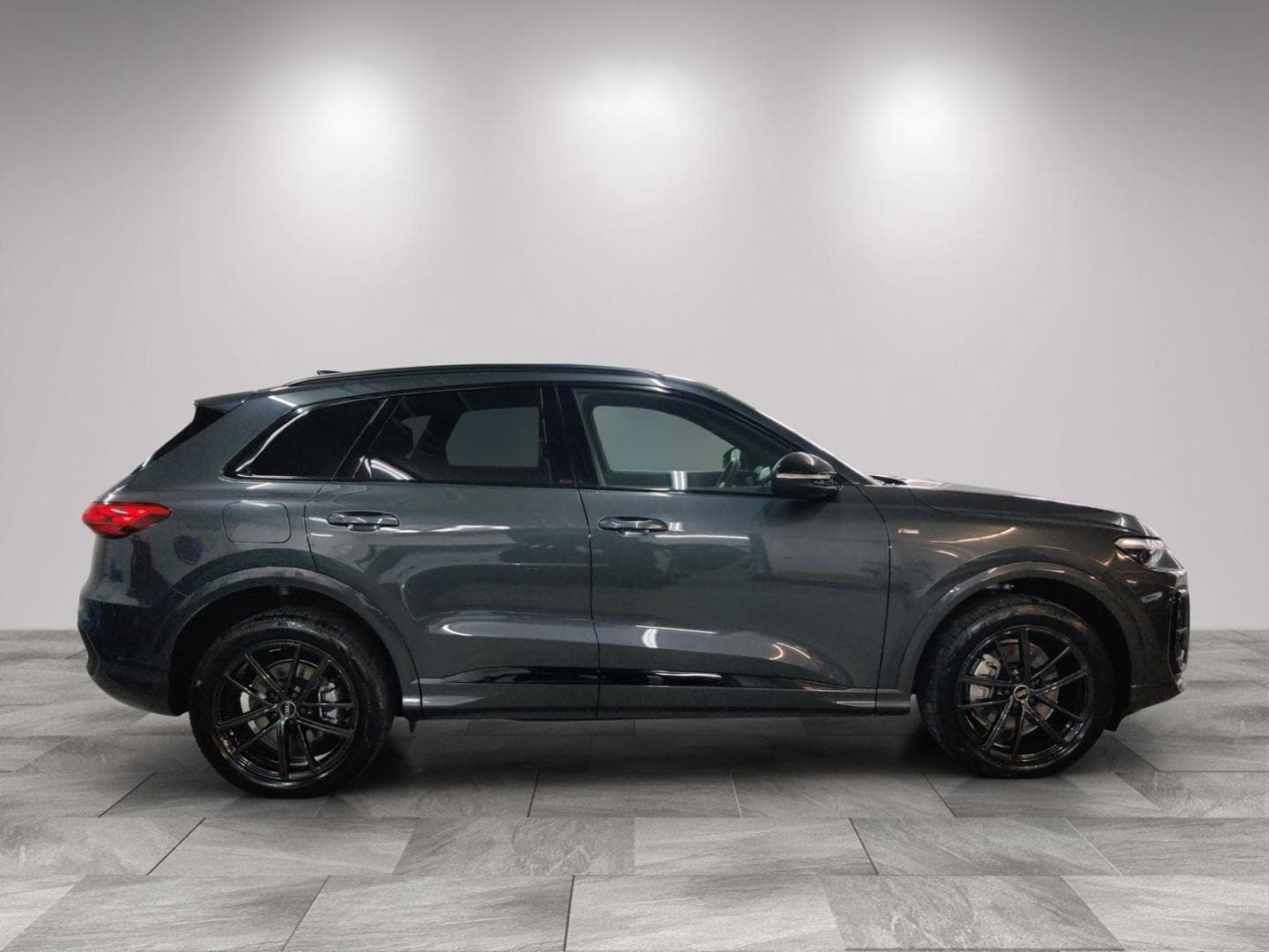 Bild über Audi Q5 SUV TDI quattro 150 kW S tronic - für weitere Informationen kontaktieren Sie den Audi Partner