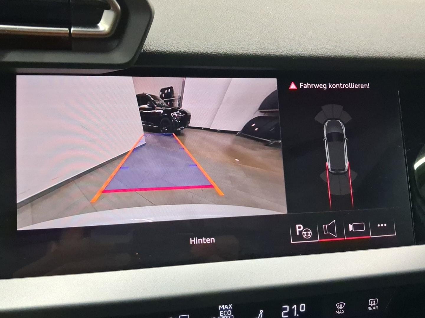 Bild über Audi A3 Sportback TFSI Schaltgetriebe - für weitere Informationen kontaktieren Sie den Audi Partner