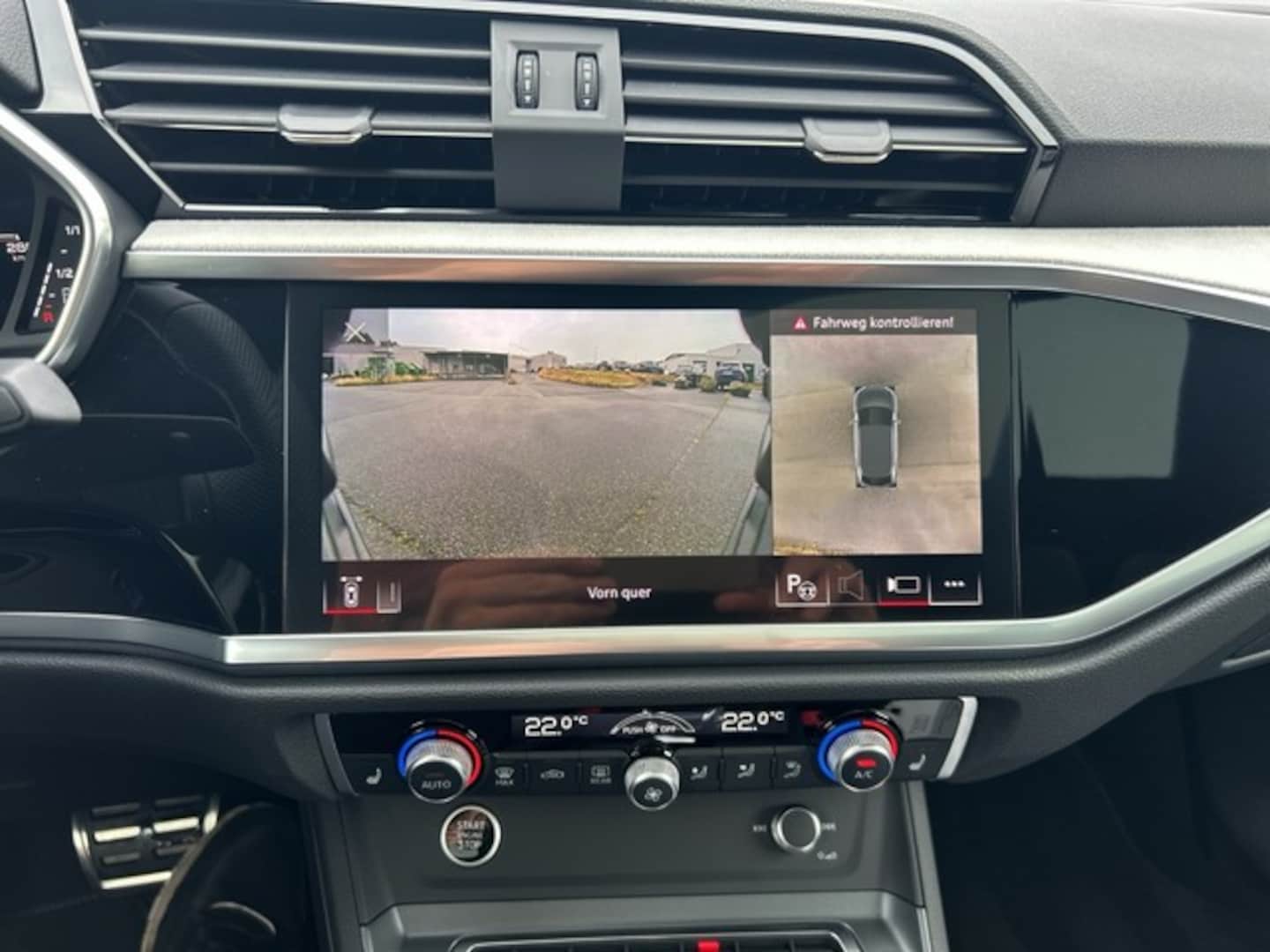 Bild über Audi Q3 Sportback TFSI quattro 180 kW S tronic - für weitere Informationen kontaktieren Sie den Audi Partner