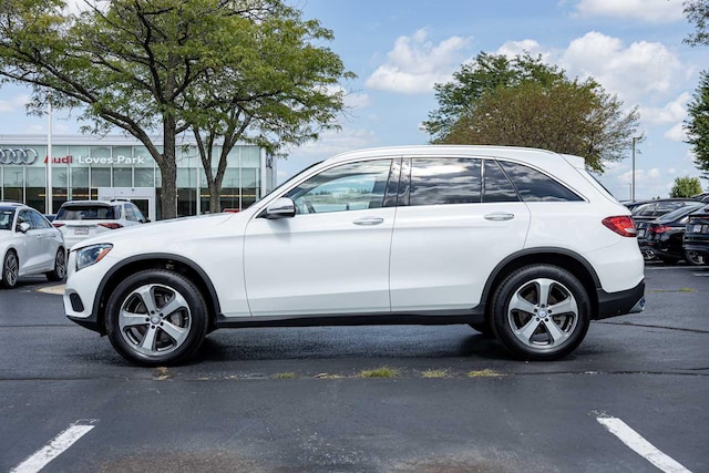 2017 Mercedes-Benz GLC 300