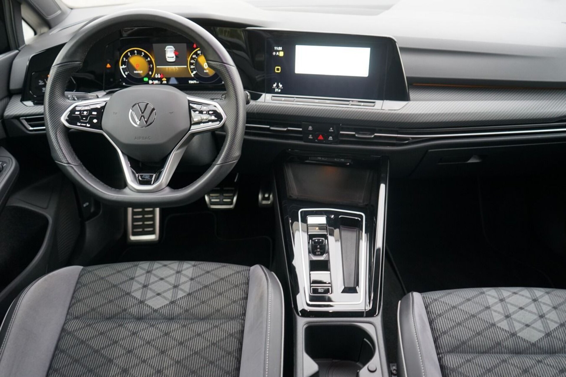 Volkswagen Golf R-Line