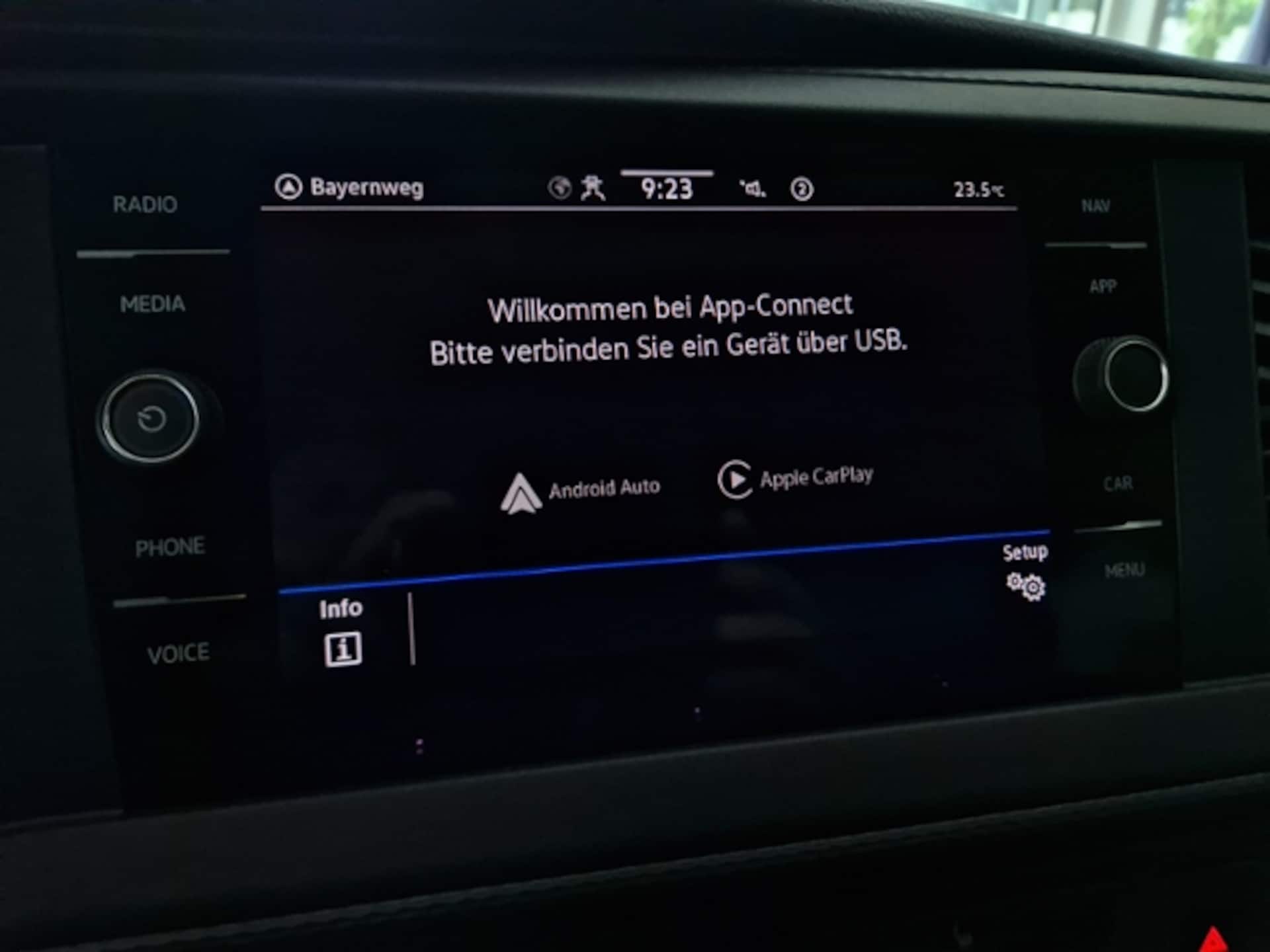 Volkswagen T6.1 Transporter Kombi langer Radstand