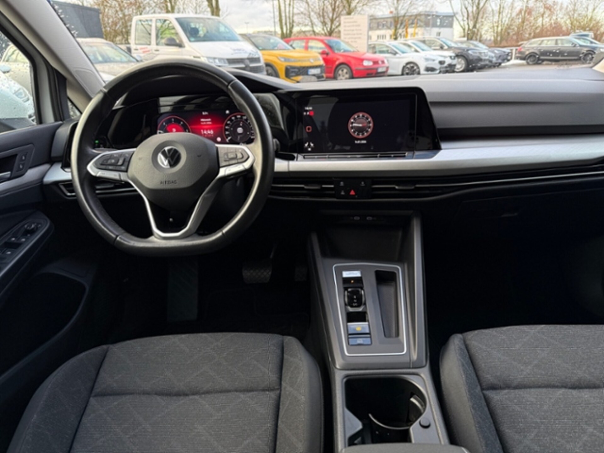 Volkswagen Golf Life