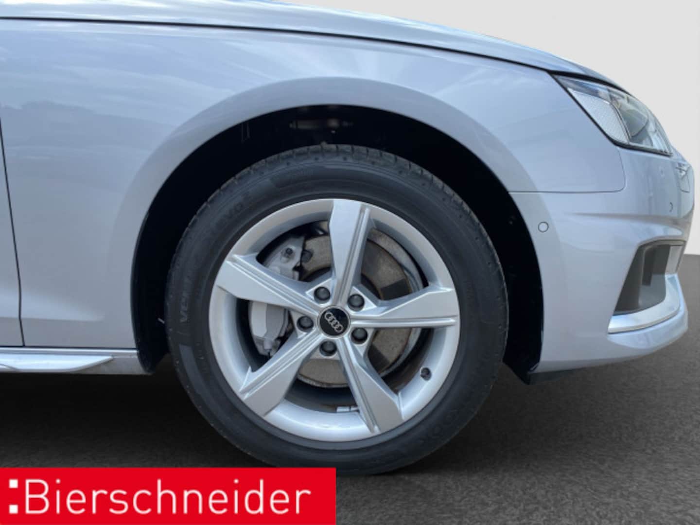 Bild über Audi A4 Avant advanced 40 TFSI S tronic - für weitere Informationen kontaktieren Sie den Audi Partner