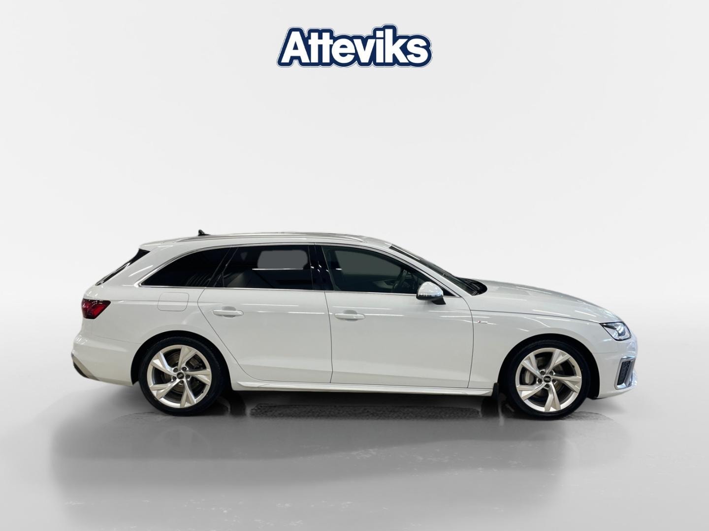 Bild som visar Audi A4 Avant A4 Avant 40 TFSI quattro S line 204 hk S tronic - för mer information kontakta din Audi Partner