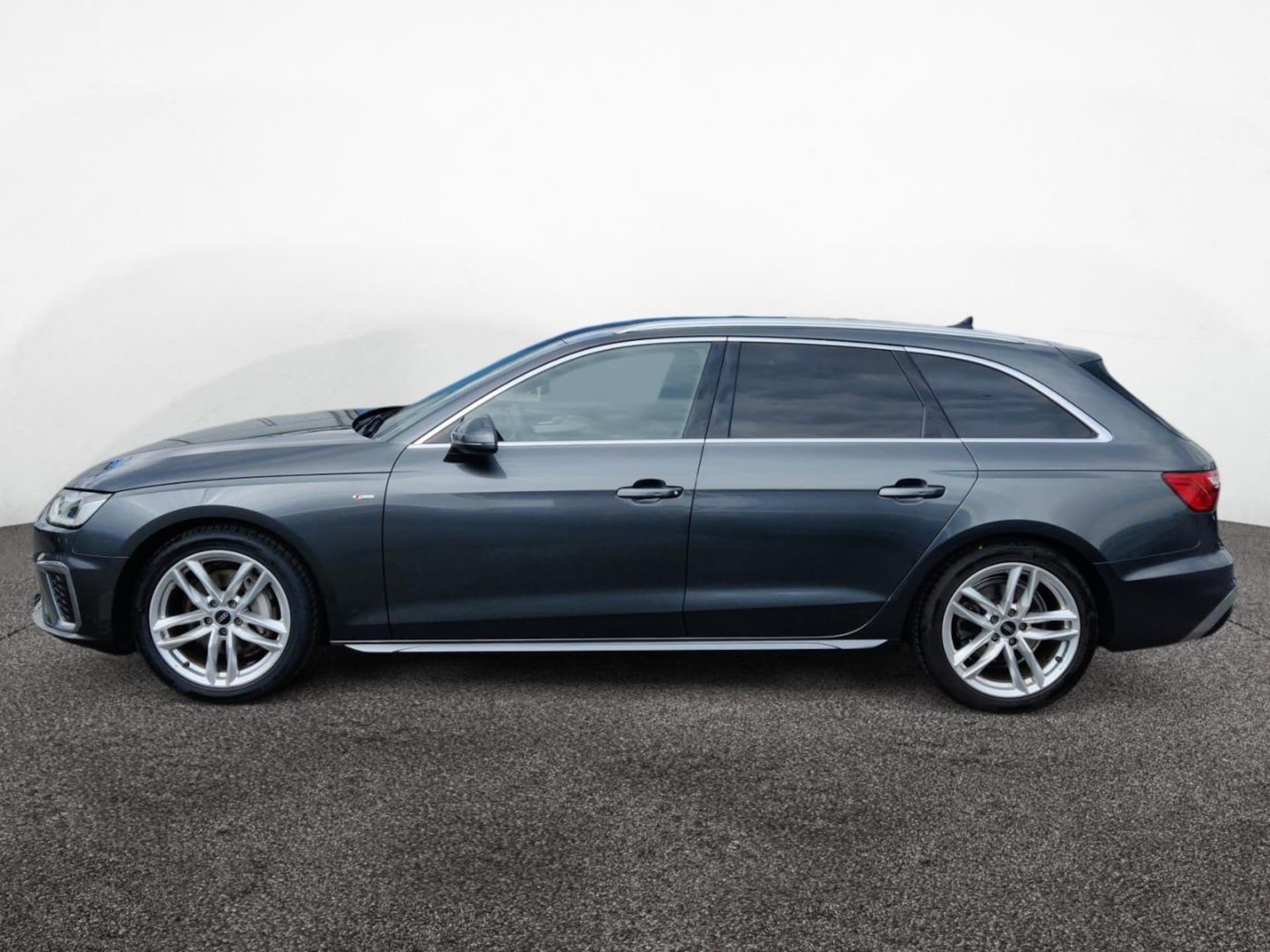 Audi A4 Avant S line