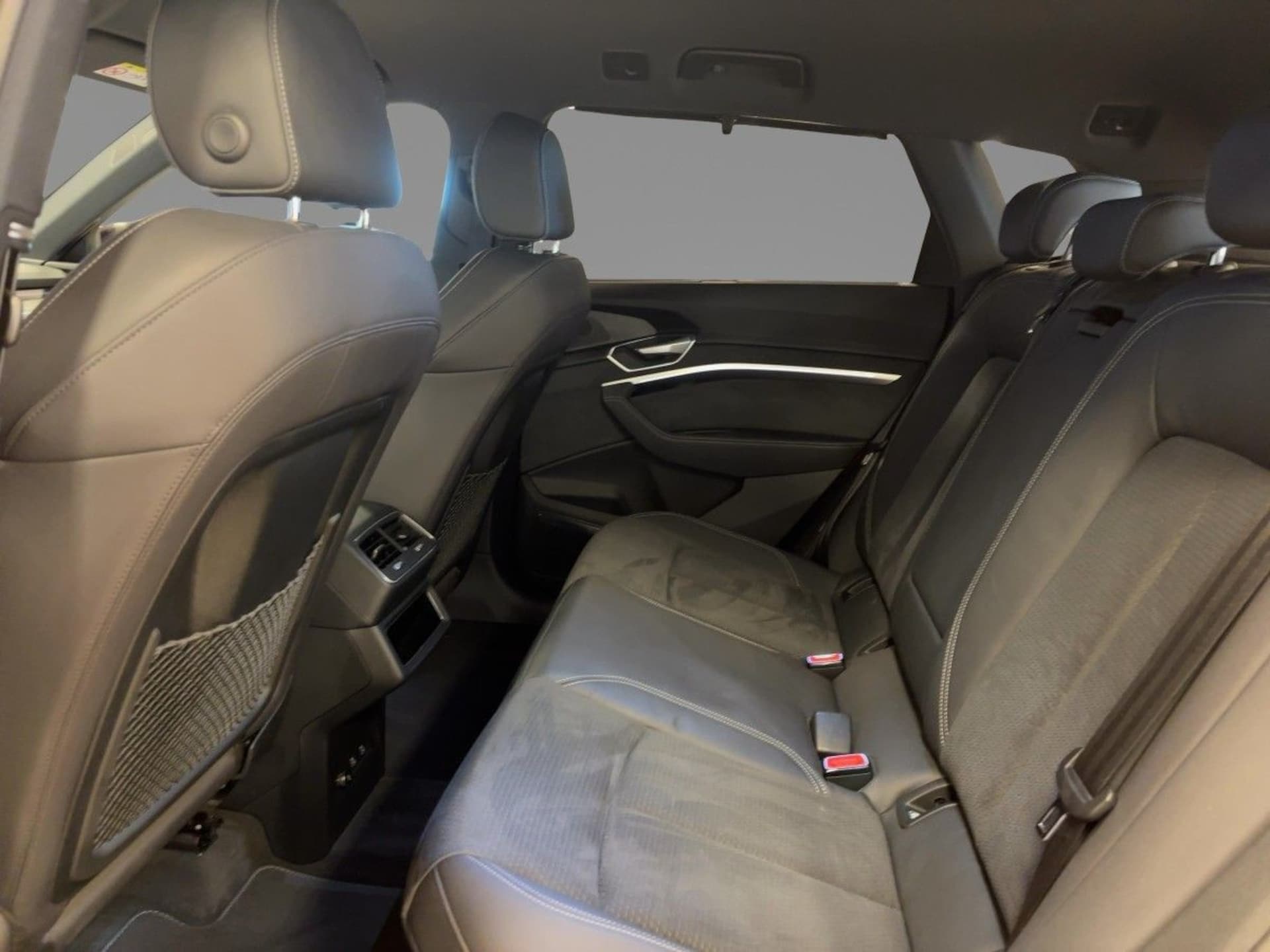 Audi e-tron S line