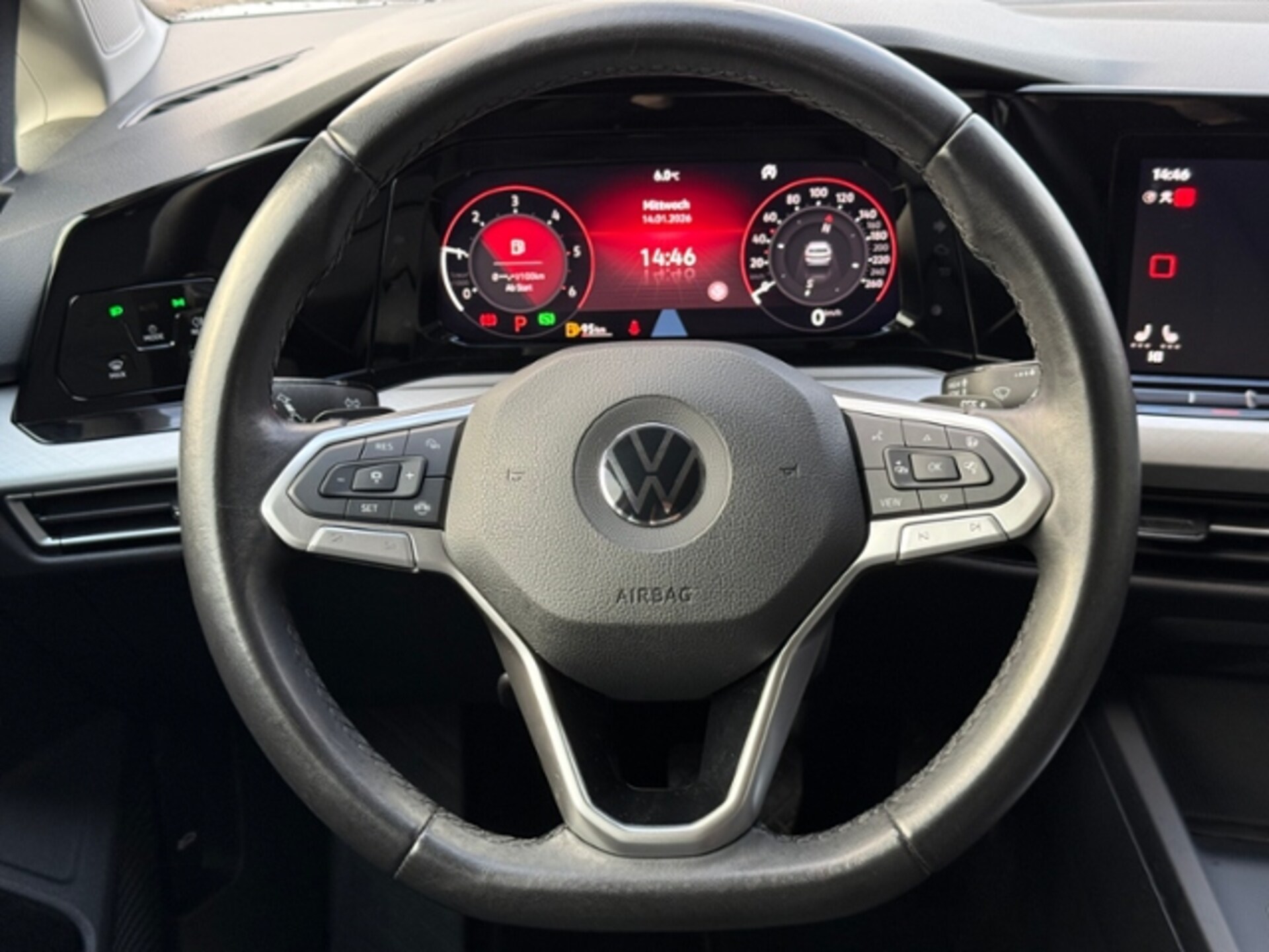 Volkswagen Golf Life