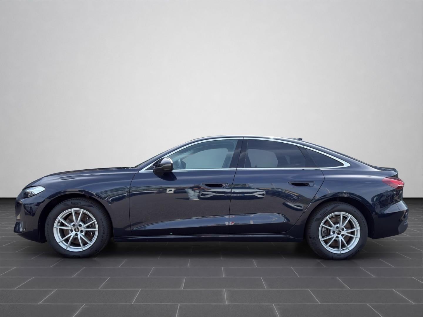 Bild über Audi A5 Limousine TDI quattro 150 kW S tronic - für weitere Informationen kontaktieren Sie den Audi Partner