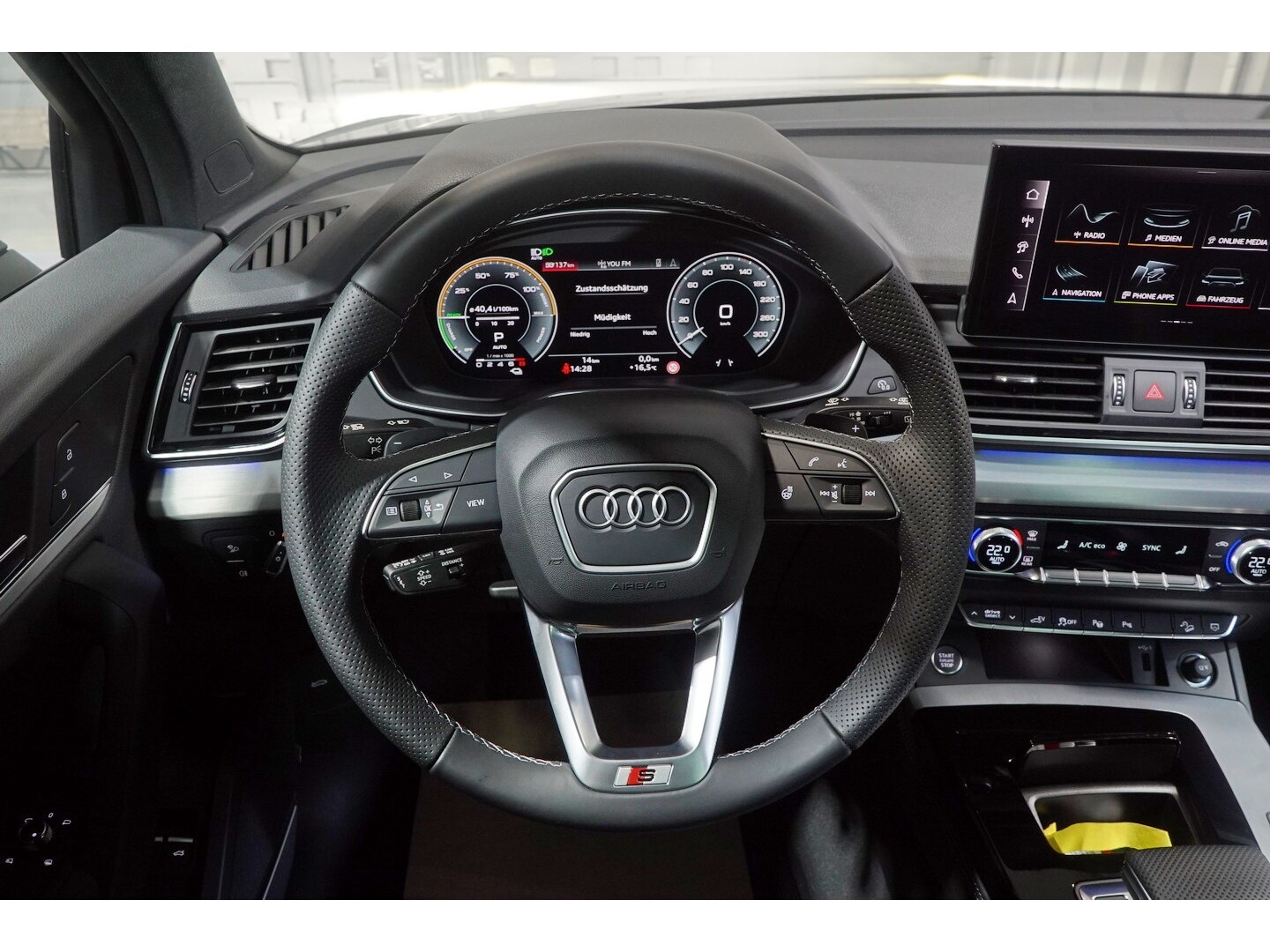 Image about Audi Q5 TFSI e S line business 55 TFSI e quattro S tronic